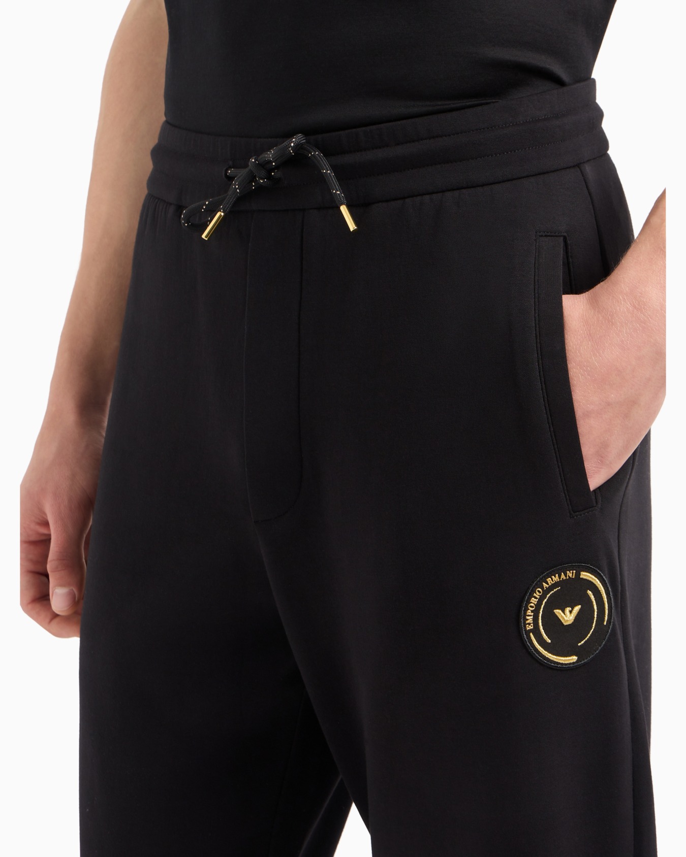 Drawstring joggers with a Ramadan capsule collection patch Diapositiva 4