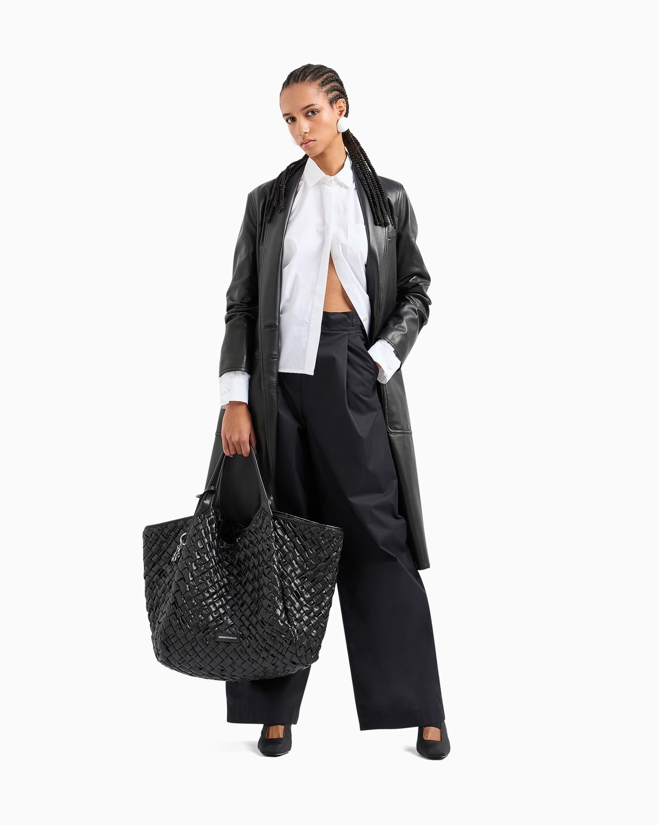 Camisa con bolsillo de parche y bajo asimétrico de popelina Diapositiva 1