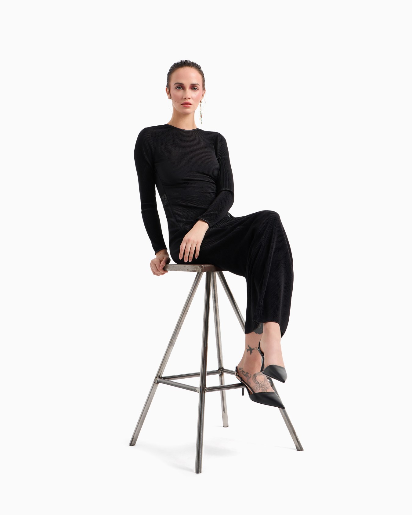 Long dress in pleated jersey Slide 1