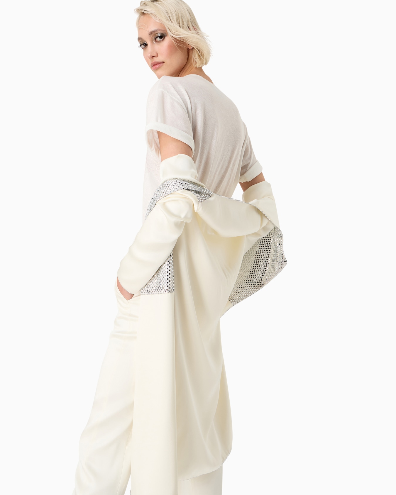 Embroidered crew-neck T-shirt in pure cotton jersey Diapositiva 5
