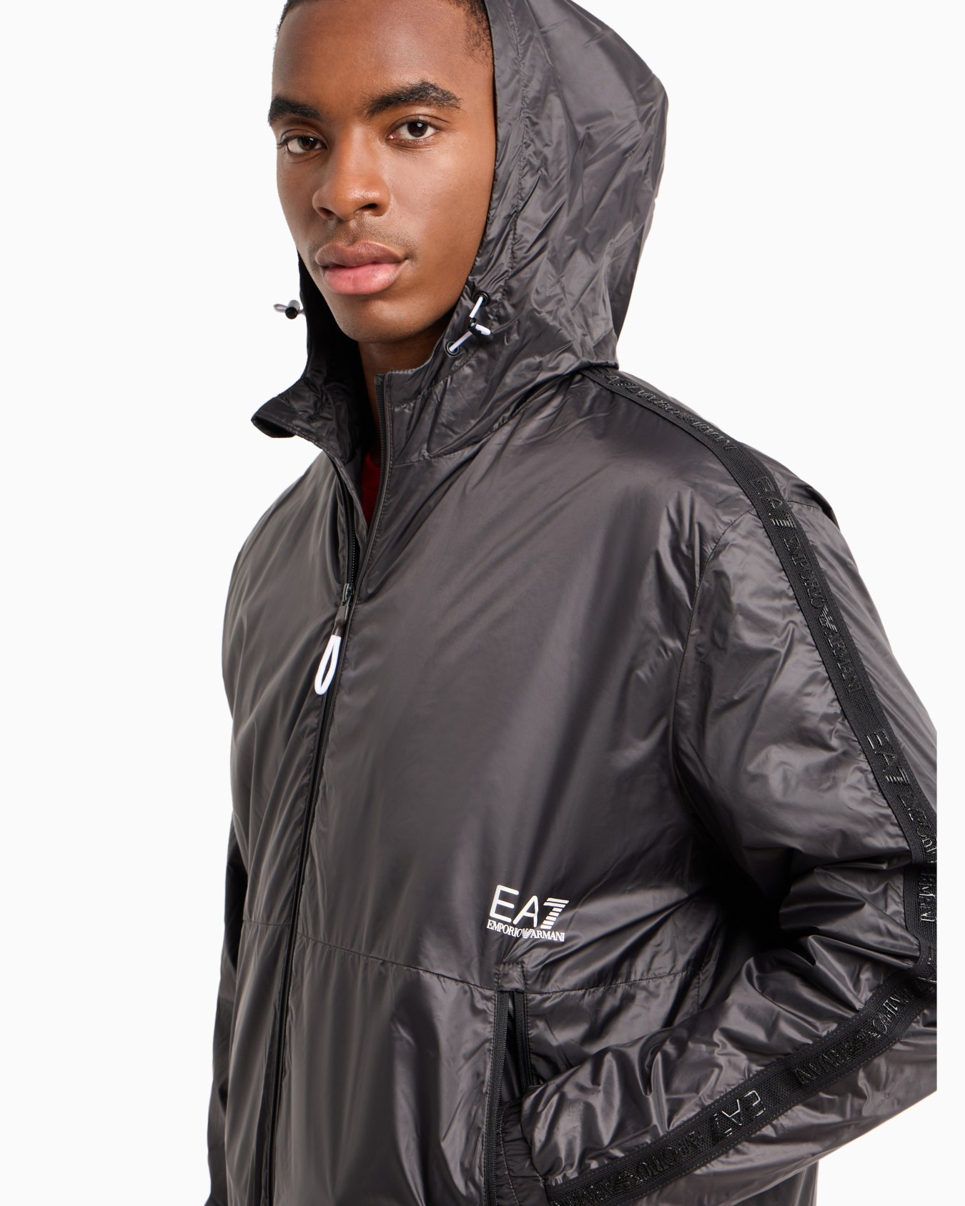 Logo Series recycled-fabric hooded jacket Slide 4