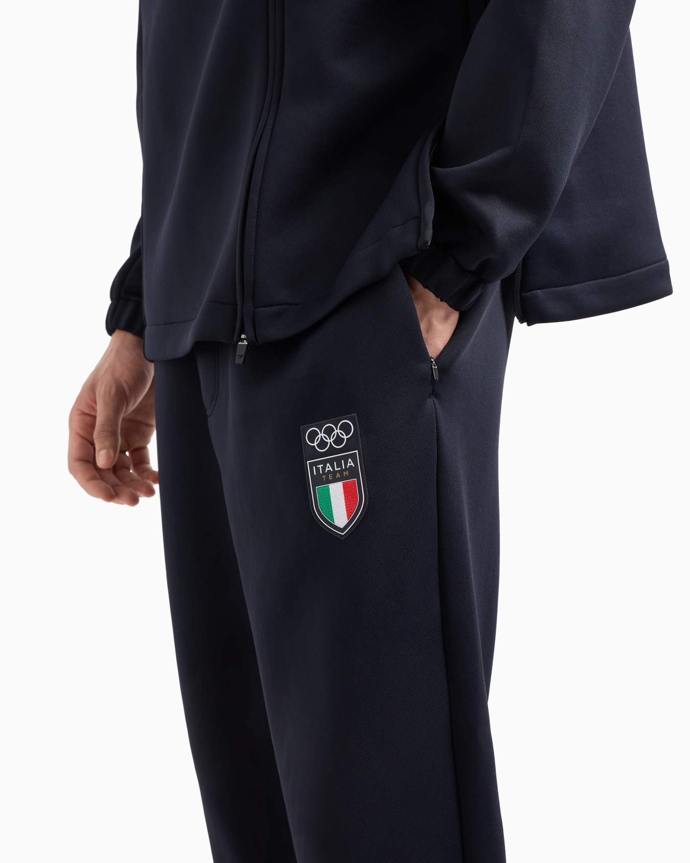 Team Italia Trainingsanzug für Herren für die Eröffnungszeremonie der Olympischen Spiele in Paris 2024 Folie 4
