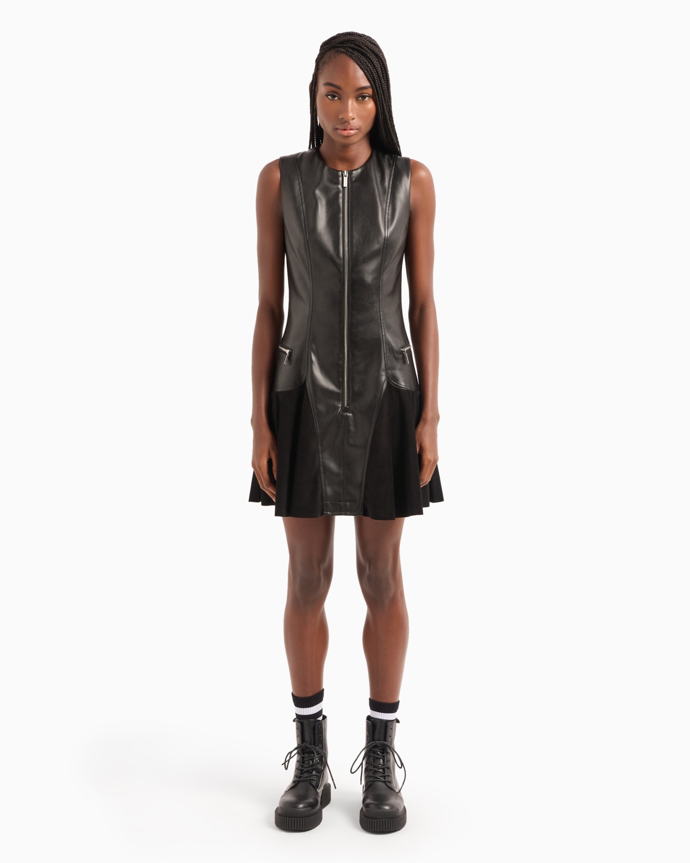 Flared dress in faux leather Diapositiva 1