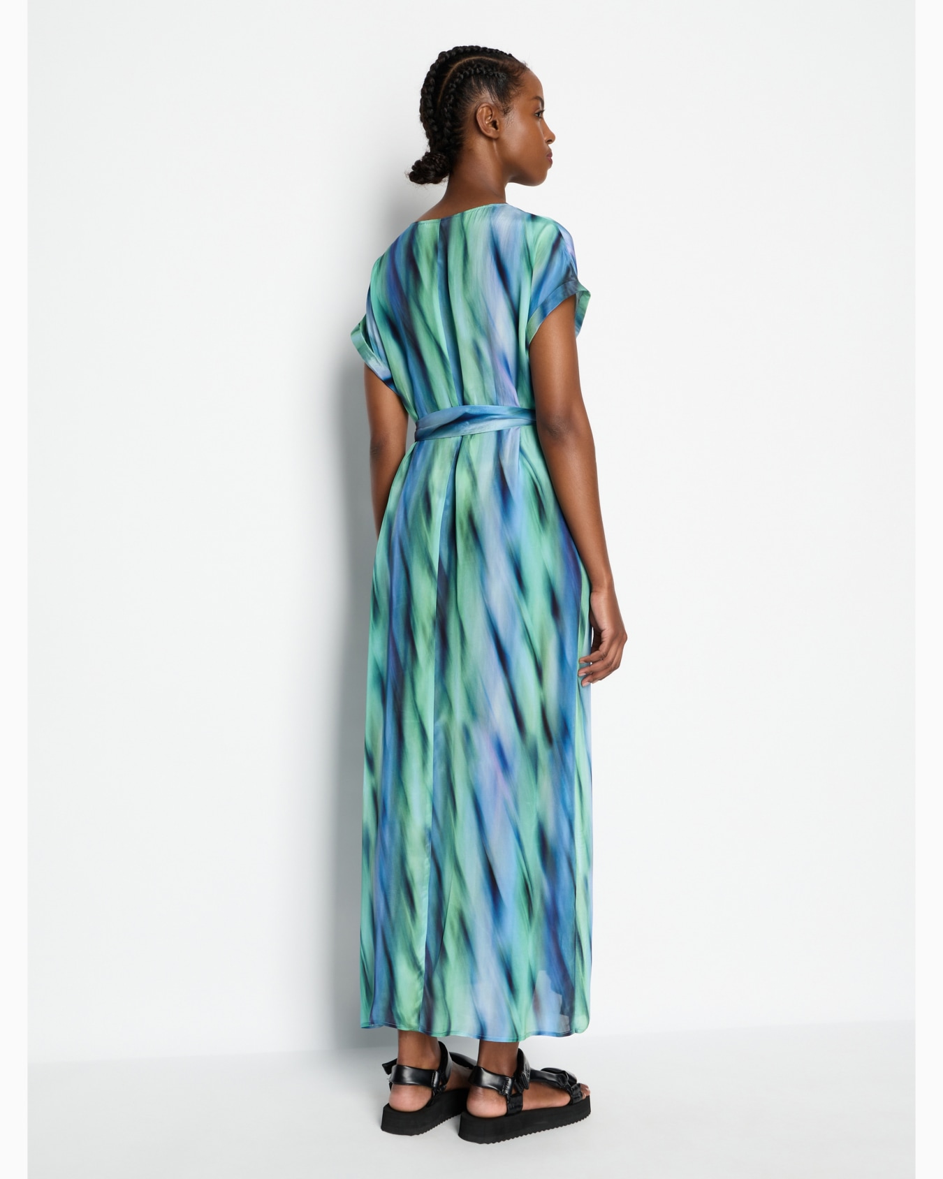 Long dress in satin and printed fabric Diapositiva 2