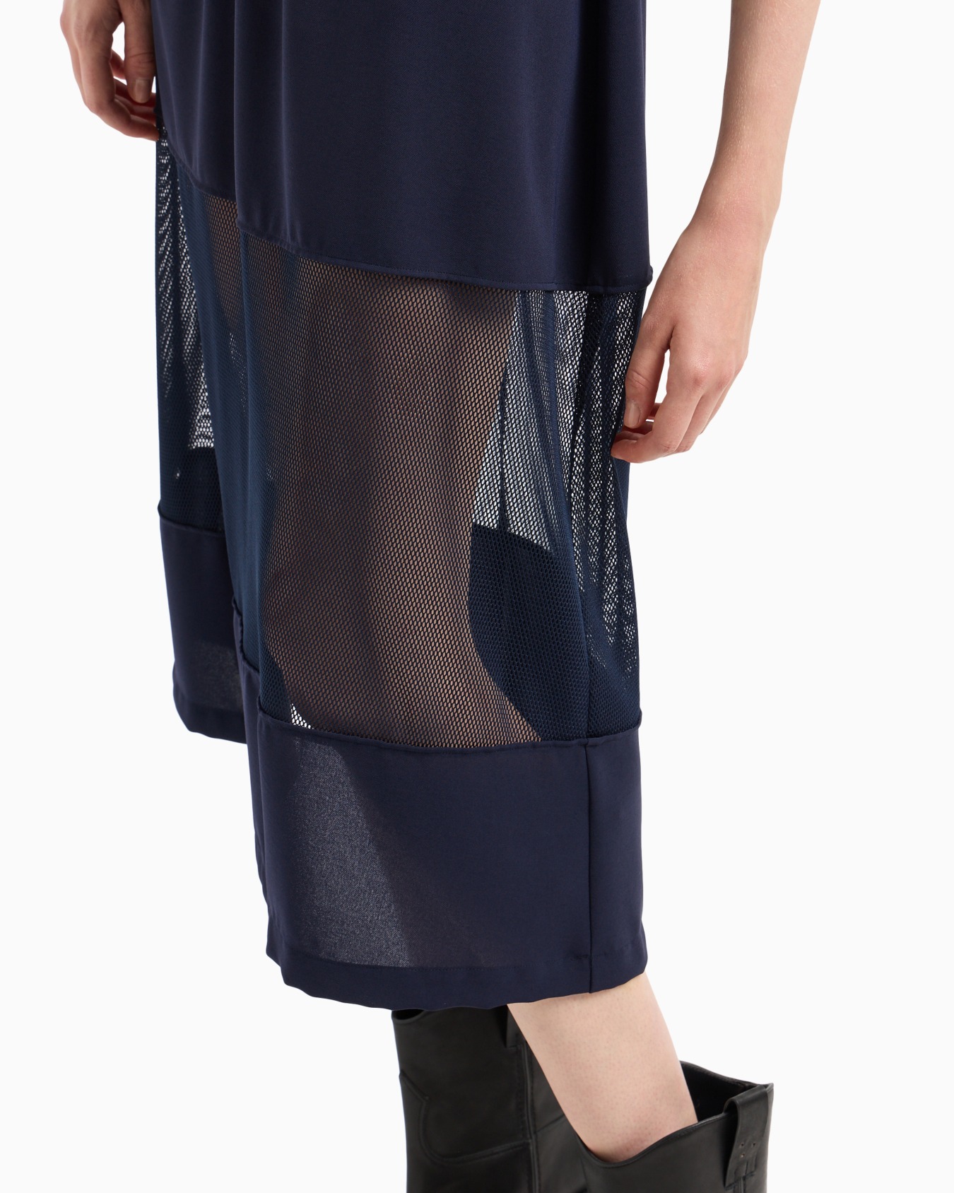 Long dress in ASV recycled fabric with transparent detail Diapositiva 4
