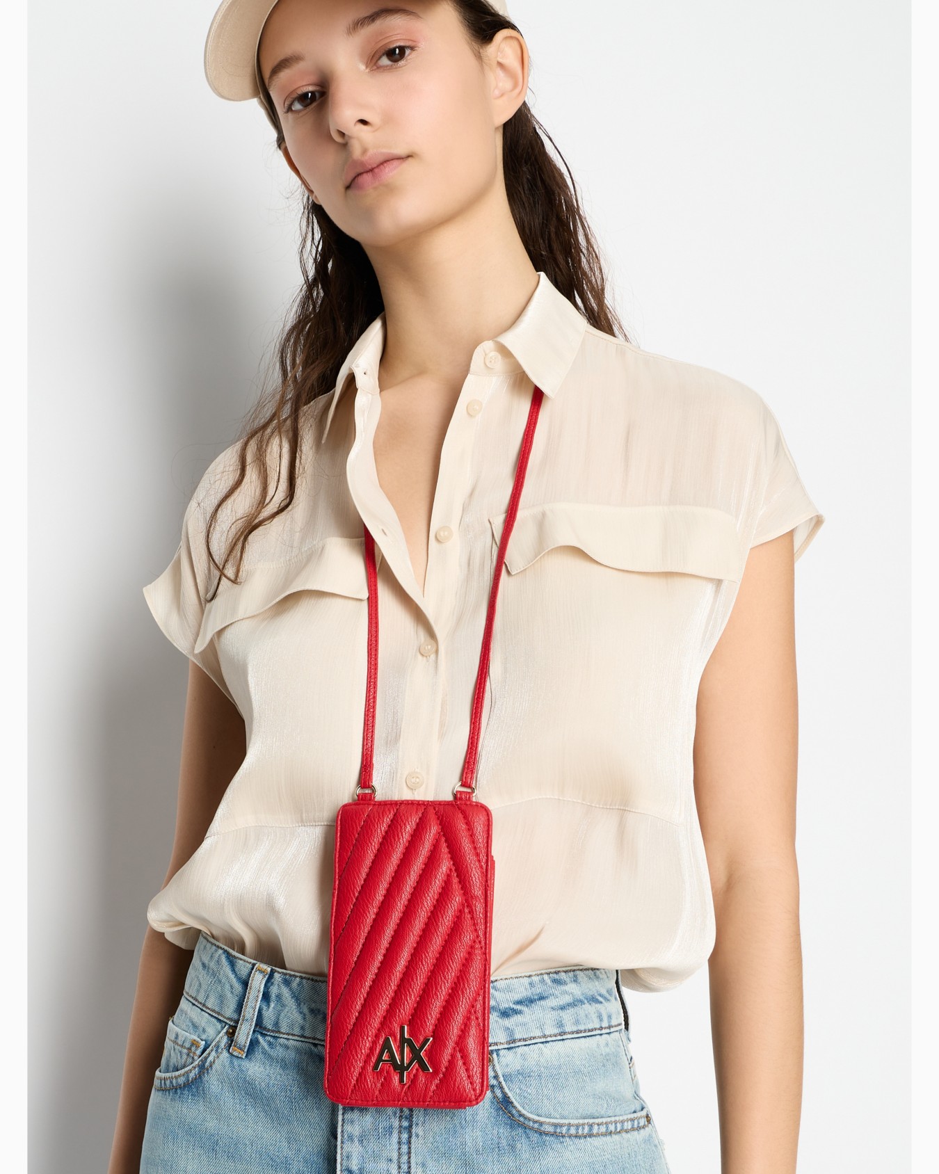 Shirt with pleats in shiny creponne Diapositiva 4