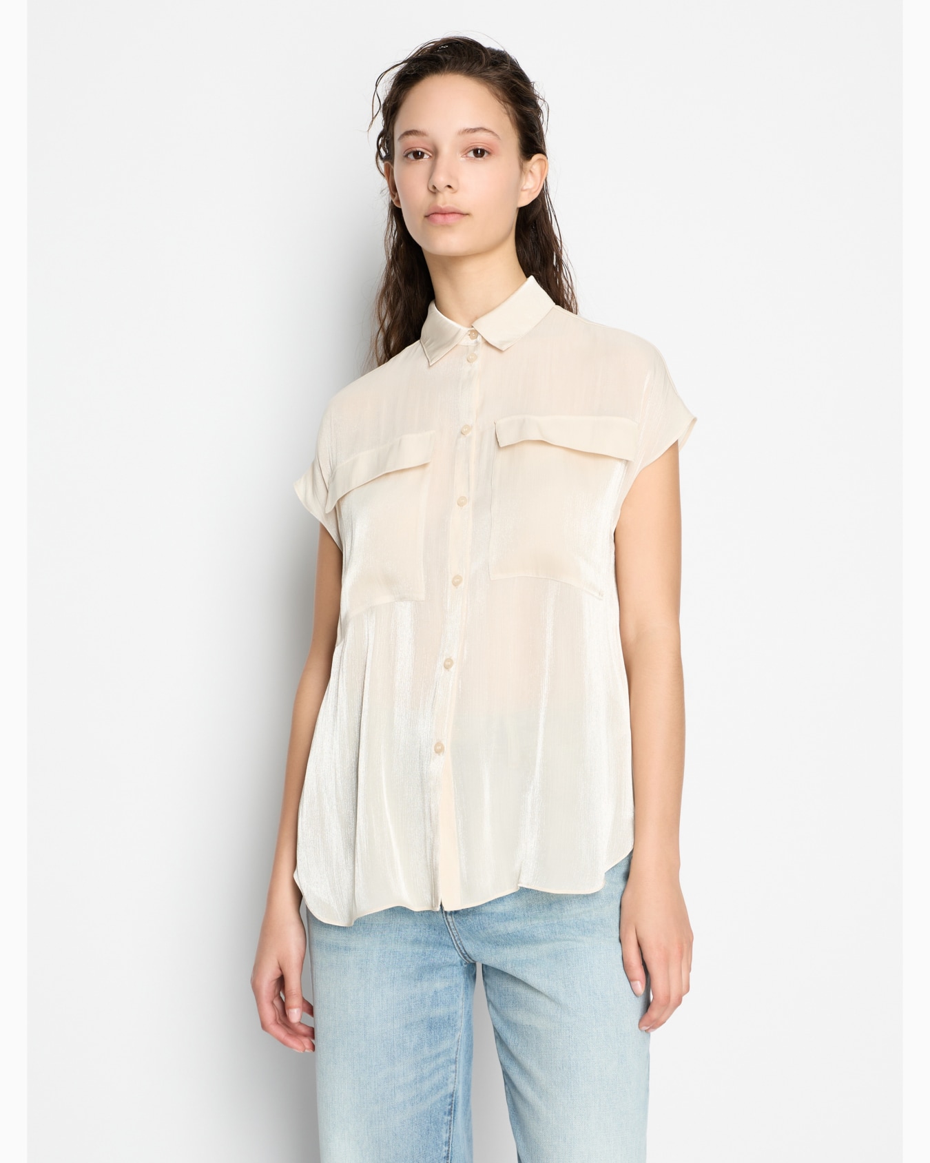 Shirt with pleats in shiny creponne Diapositiva 1
