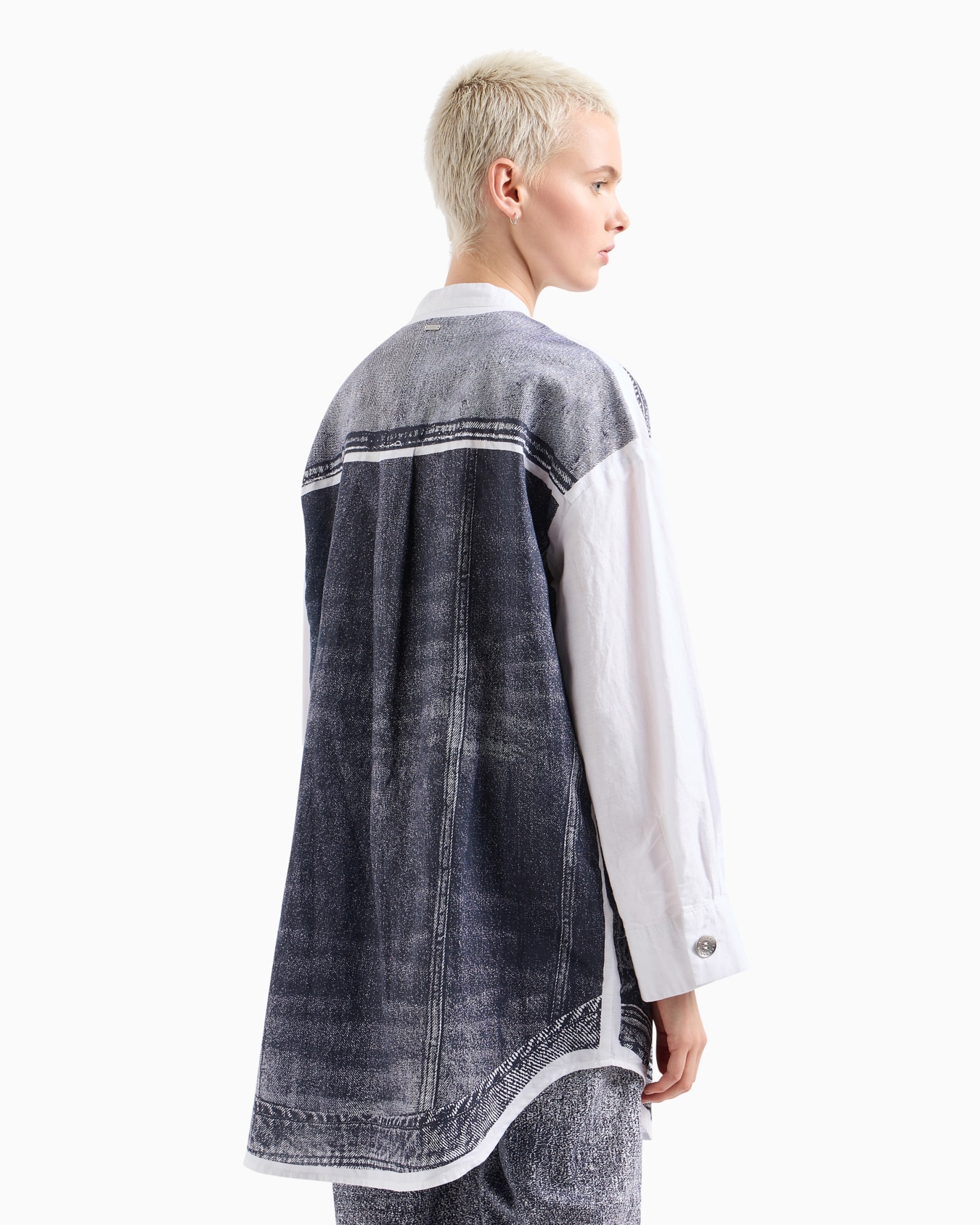 Oversized linen and cotton shirt with denim print insert Slide 2