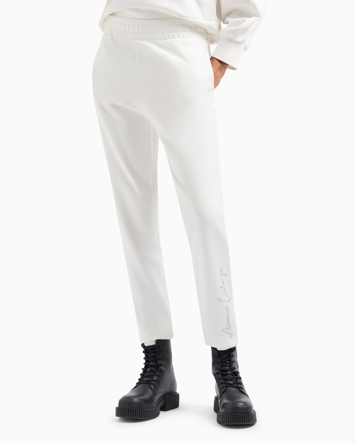 Soft yarn jogger pants with logo Diapositiva 1
