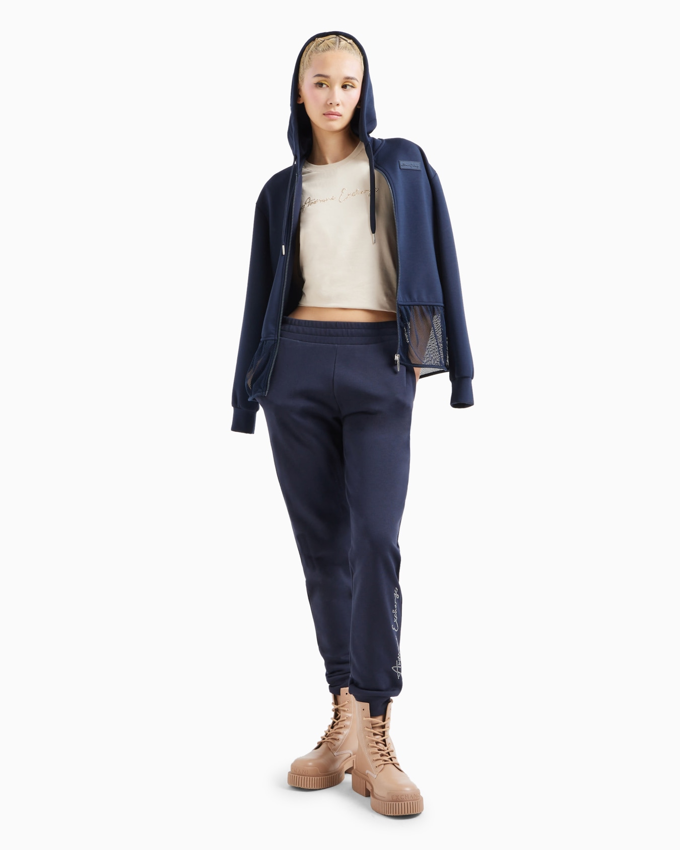 Soft yarn jogger pants with logo Diapositiva 3