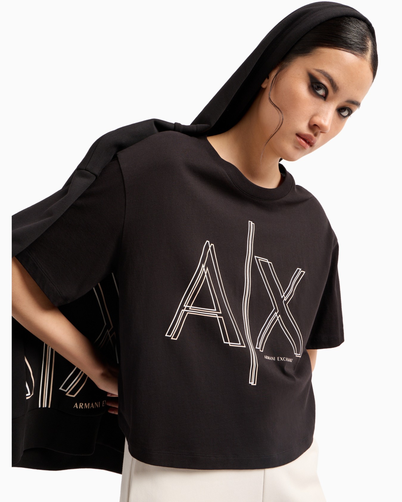 Cropped T-shirt with monogram logo in ASV cotton Diapositiva 4