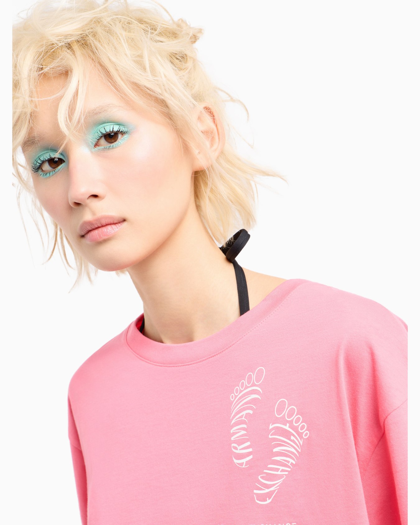 Cropped T-shirt with monogram logo in ASV cotton Diapositiva 4