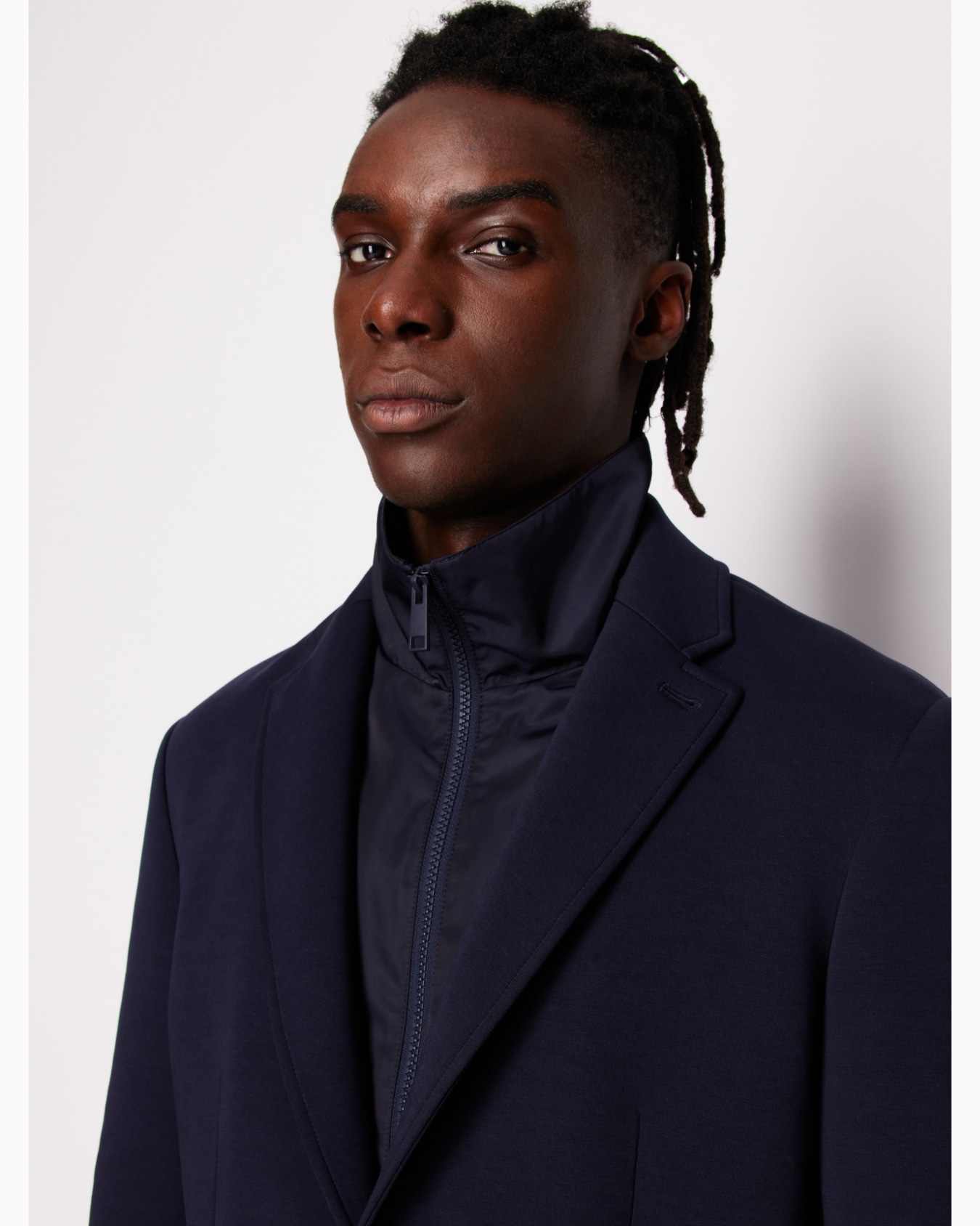 Single-breasted jacket in technical fabric with bib Diapositiva 4