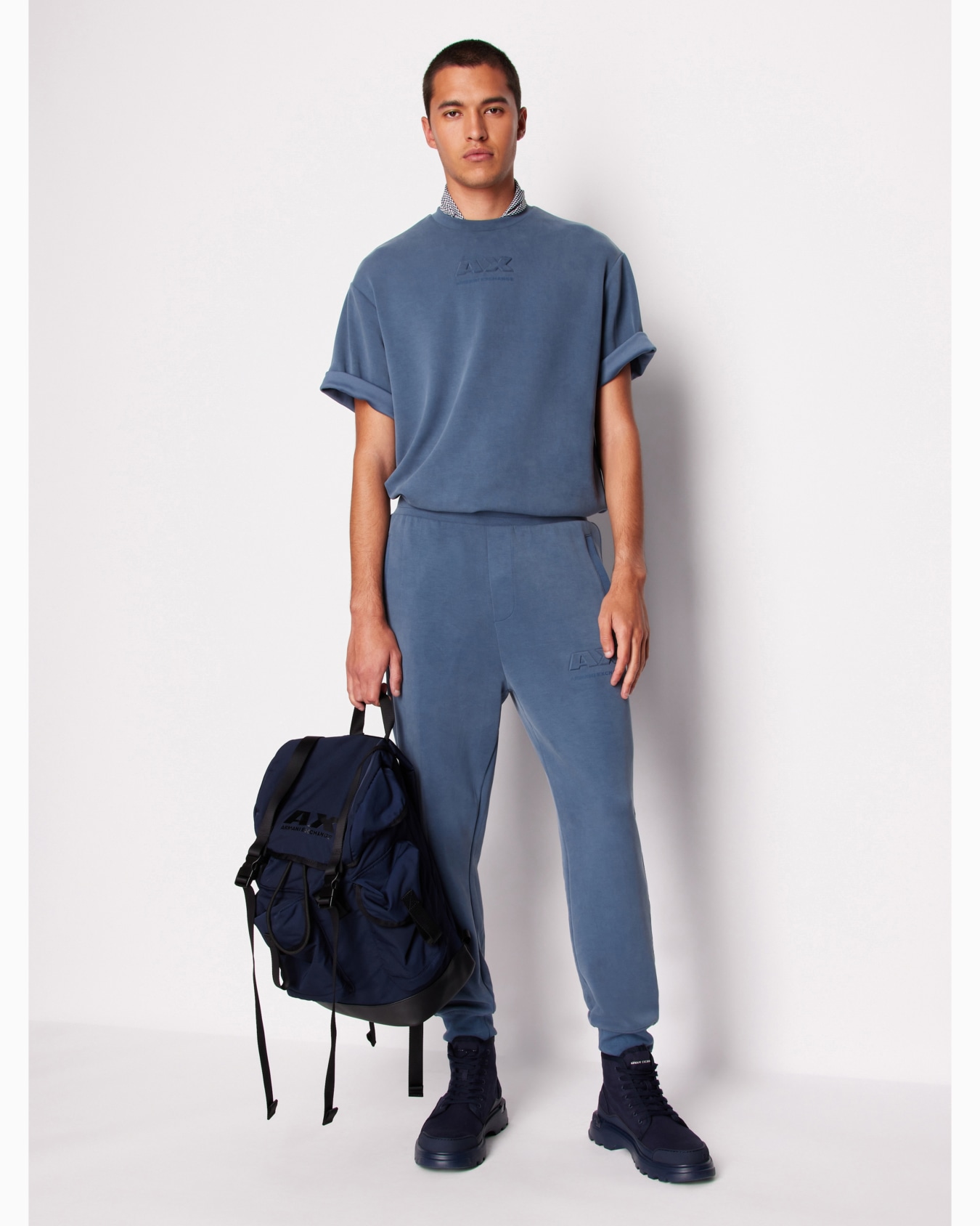Relaxed fit T-shirt with round neck and logo Diapositiva 3