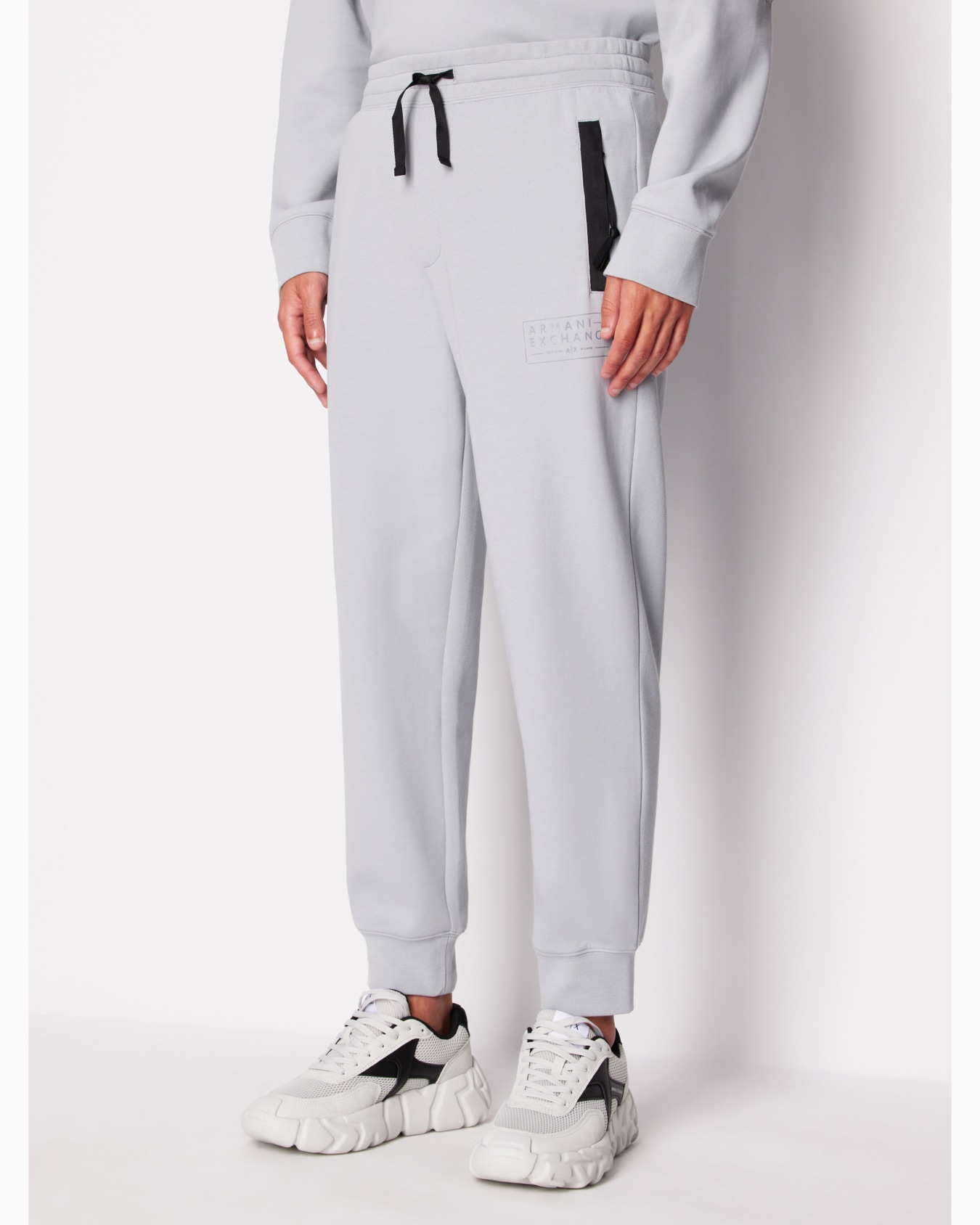 Soft yarn jogger pants with logo Diapositiva 1
