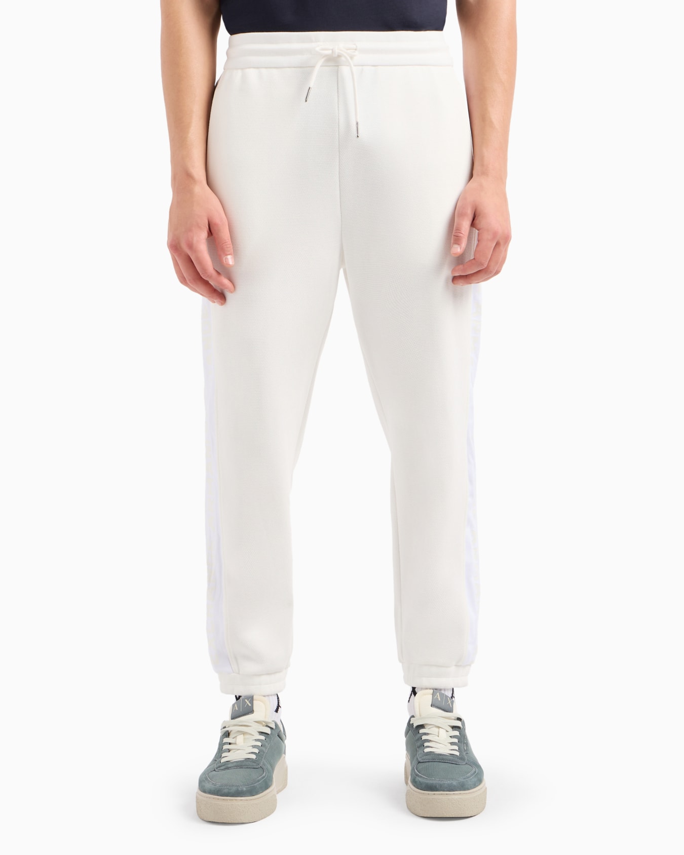 Soft yarn jogger pants with logo Diapositiva 1