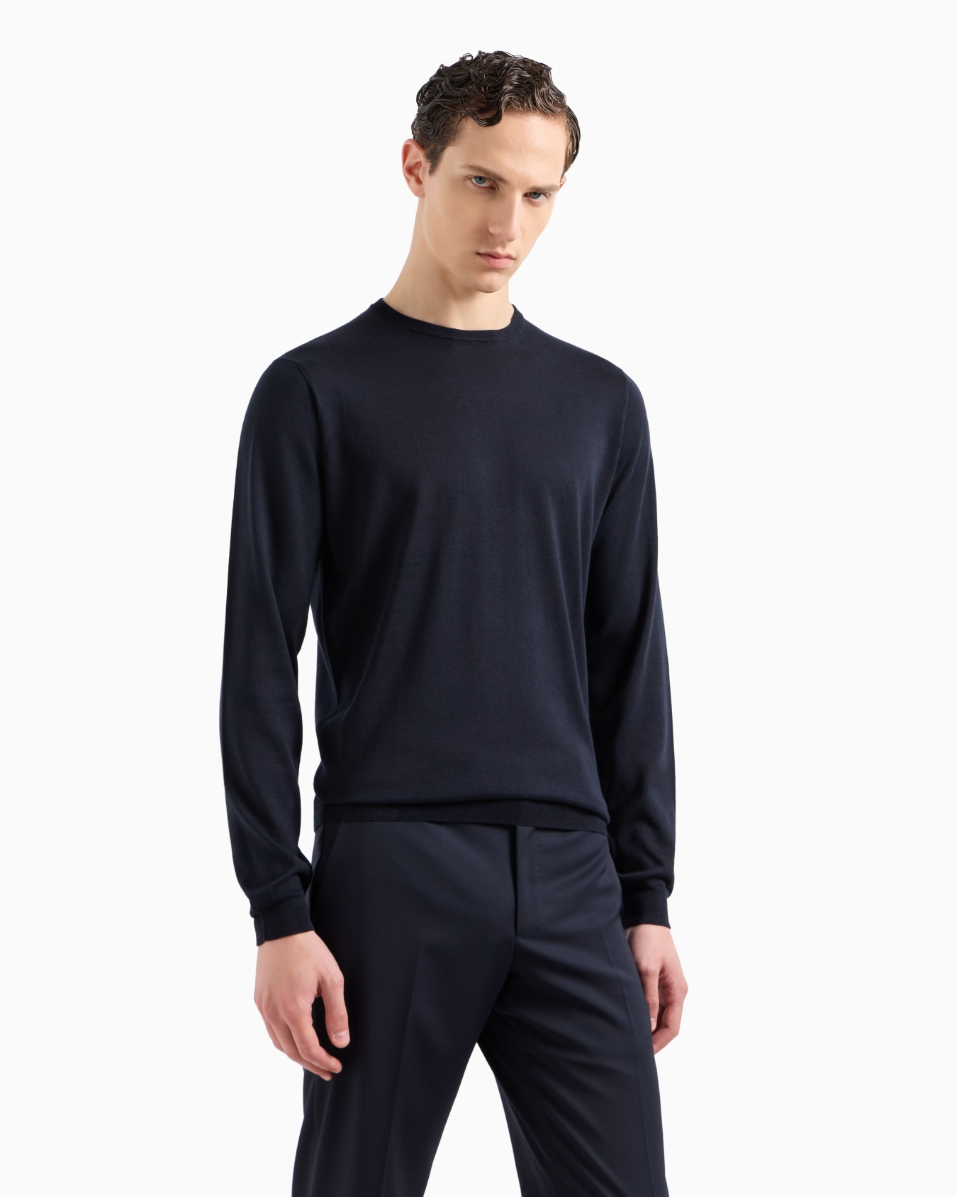 Long-sleeved, crew-neck jumper in silk and cotton Slide 3