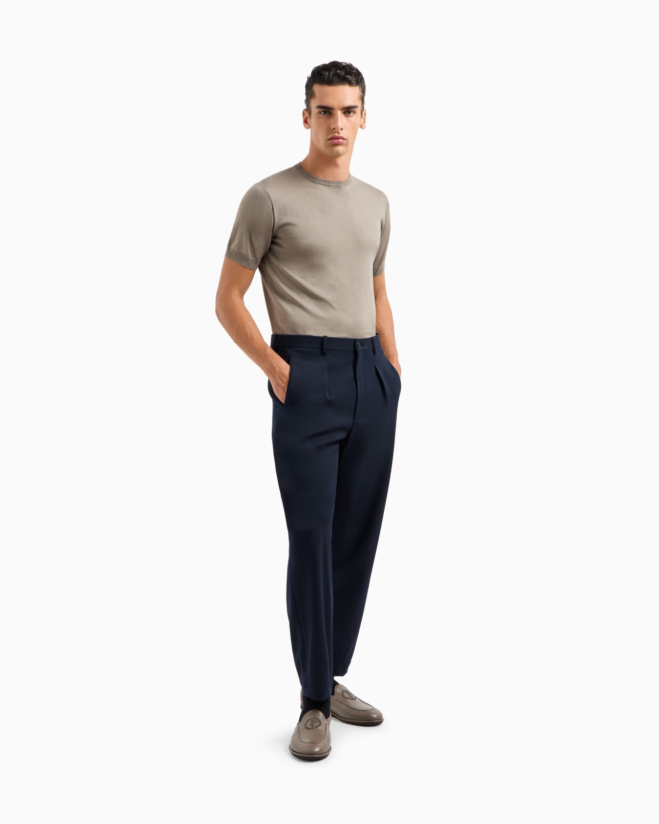Short-sleeved, crew-neck jumper in silk and cotton Slide 1