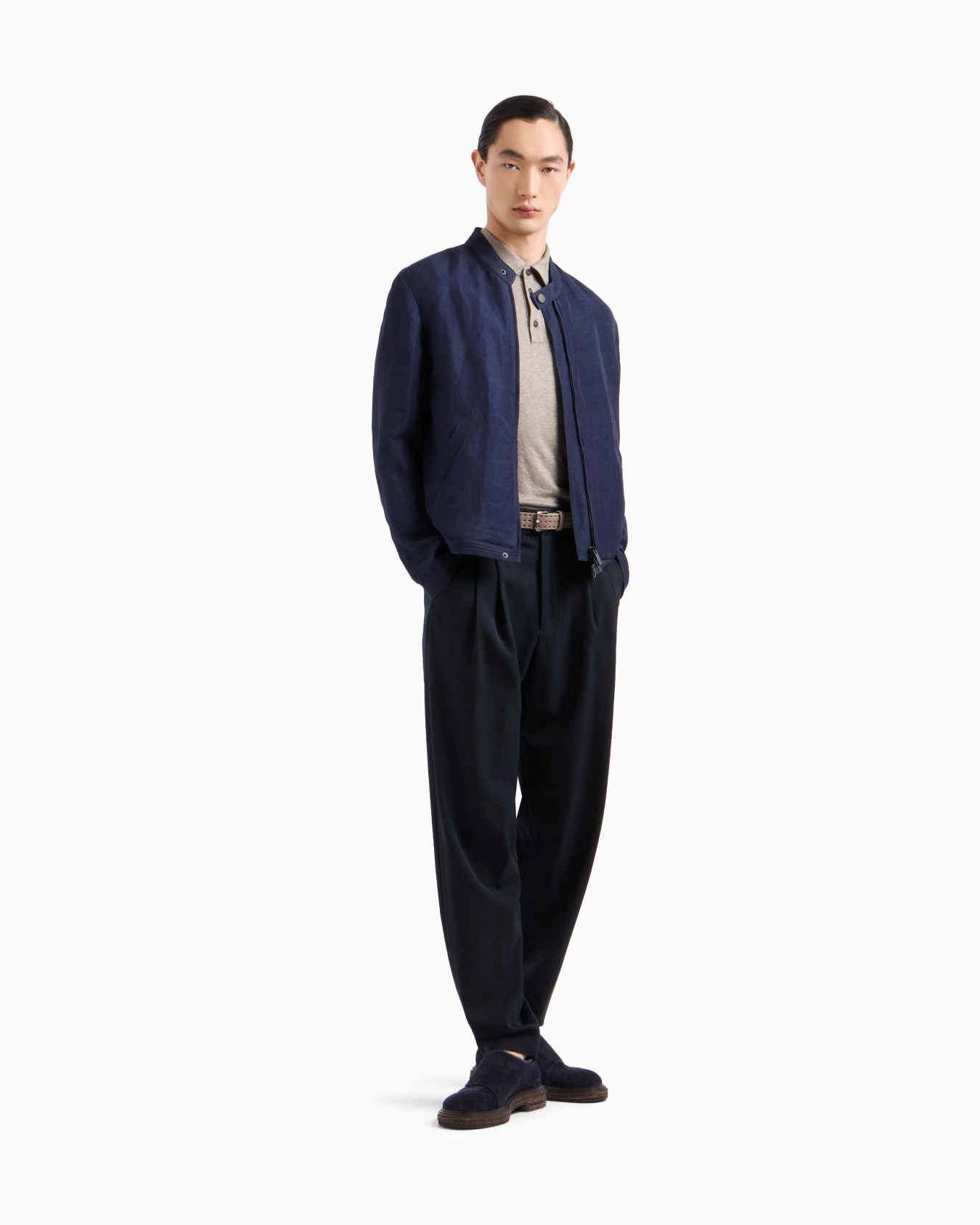 Short-sleeved polo shirt in pure linen jersey Slide 1