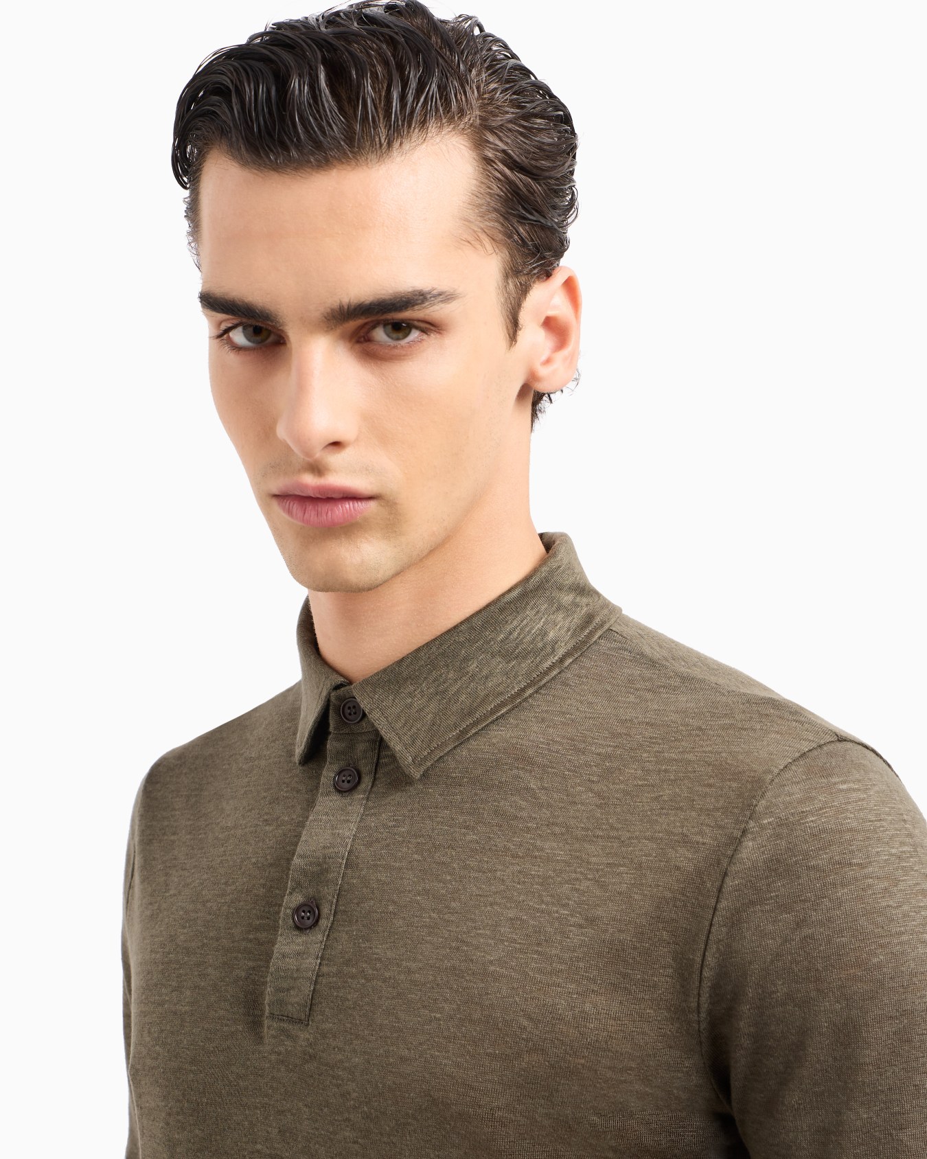 Short-sleeved polo shirt in pure linen jersey Slide 4