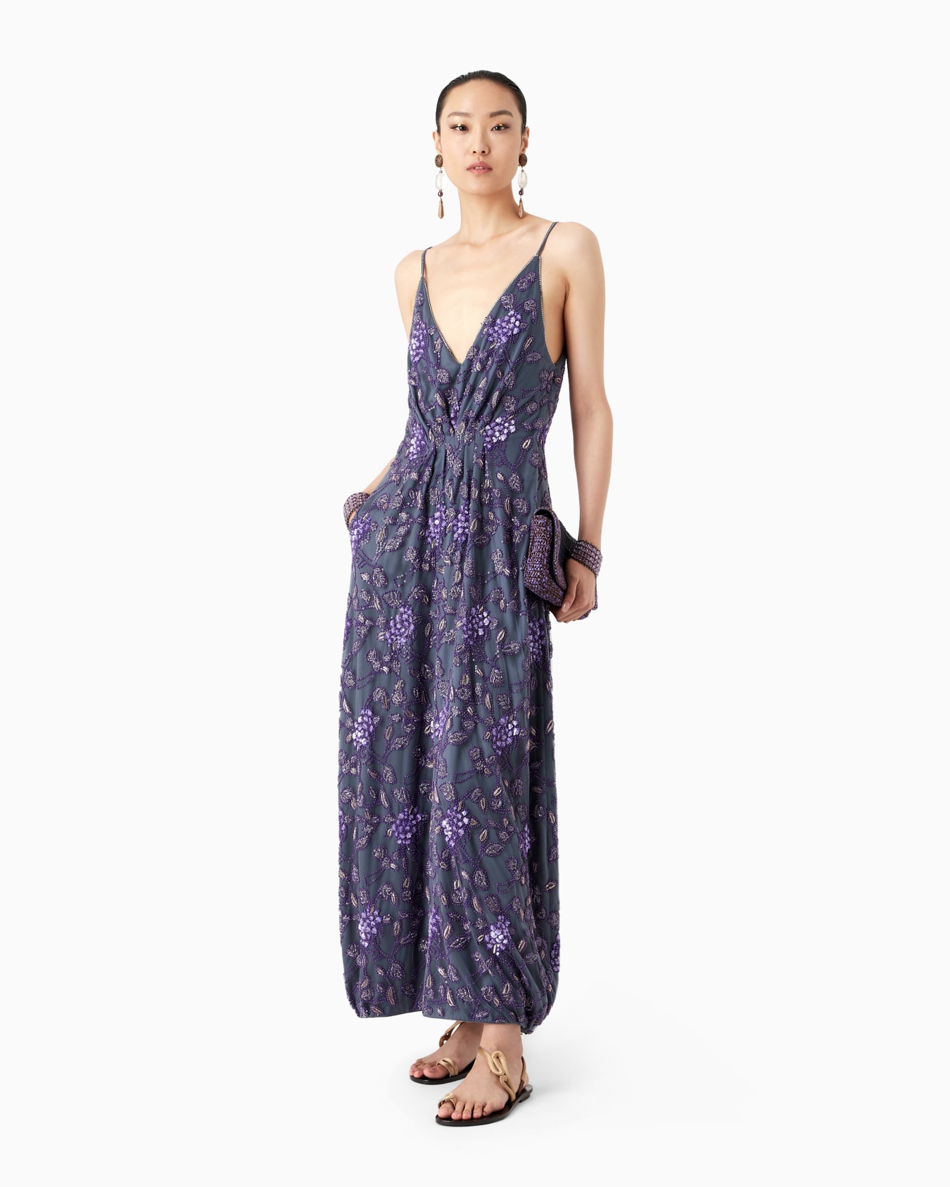 Embroidered long dress Slide 3
