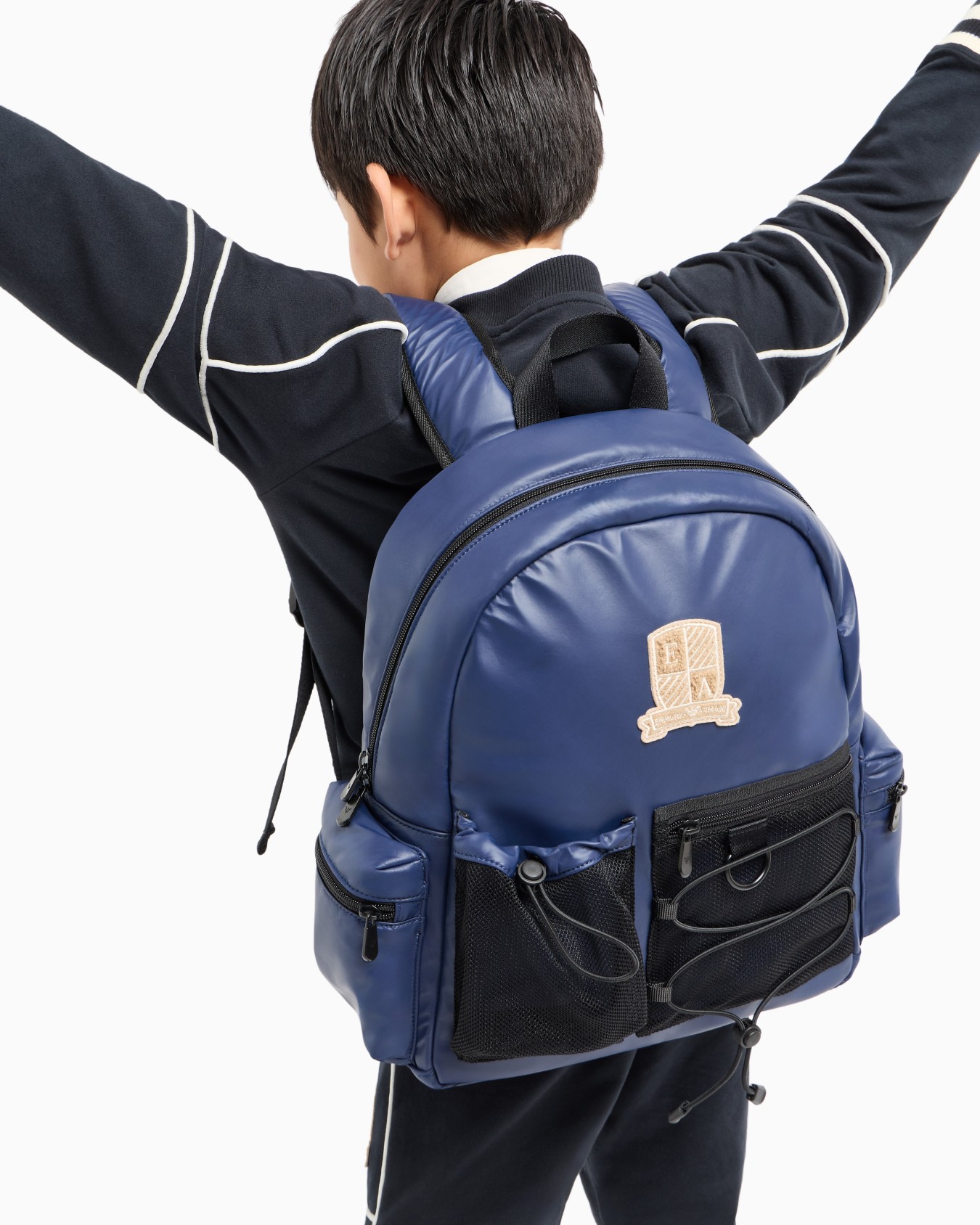 Sac à dos multi-poches en tissu enduit avec écusson blason logo Diapositive 6