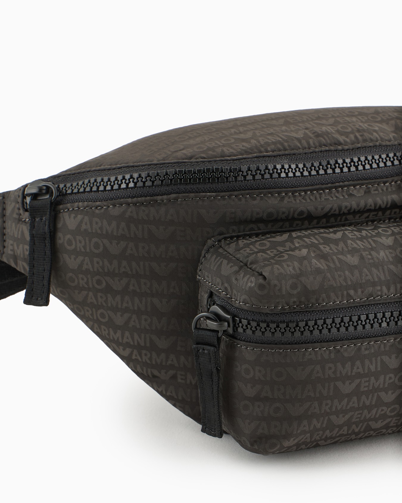 Sac banane en nylon avec inscription logo all over Diapositive 4