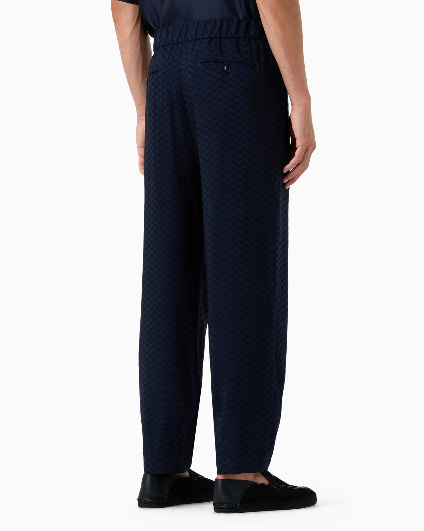 Cupro and viscose jacquard one-dart trousers Slide 3