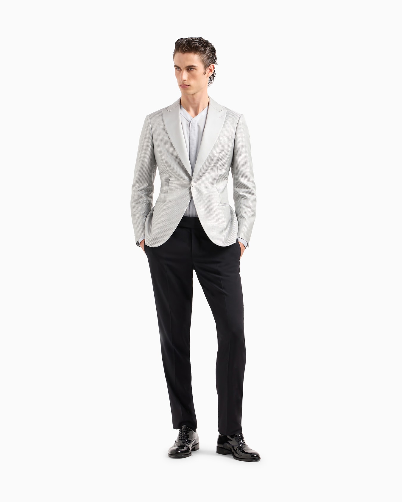 Wool crêpe flat-front trousers Diapositiva 1