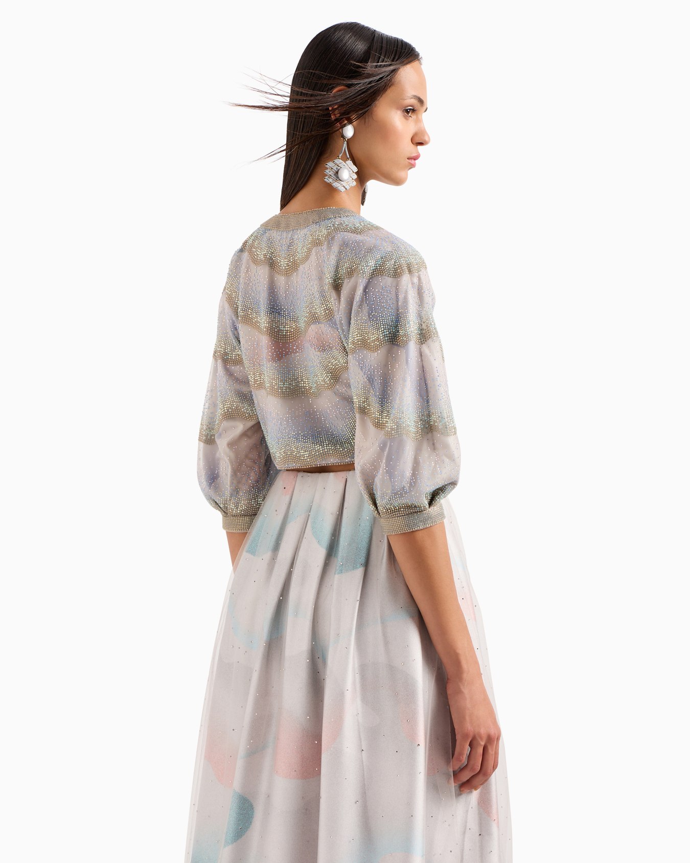 Short tulle jacket with crystals Slide 3
