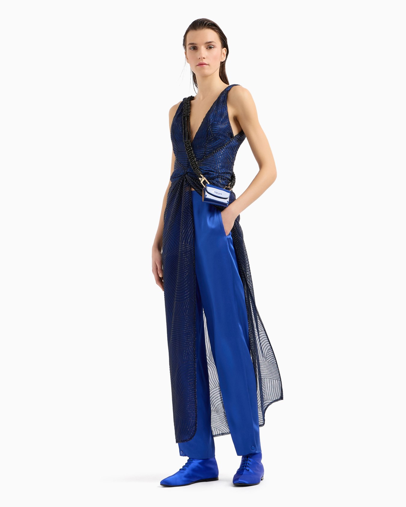 Embroidered long dress Slide 4
