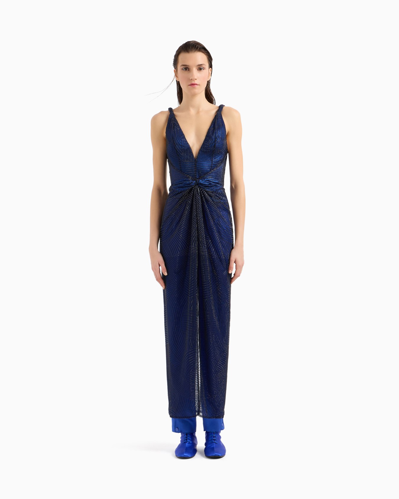 Embroidered long dress Slide 4