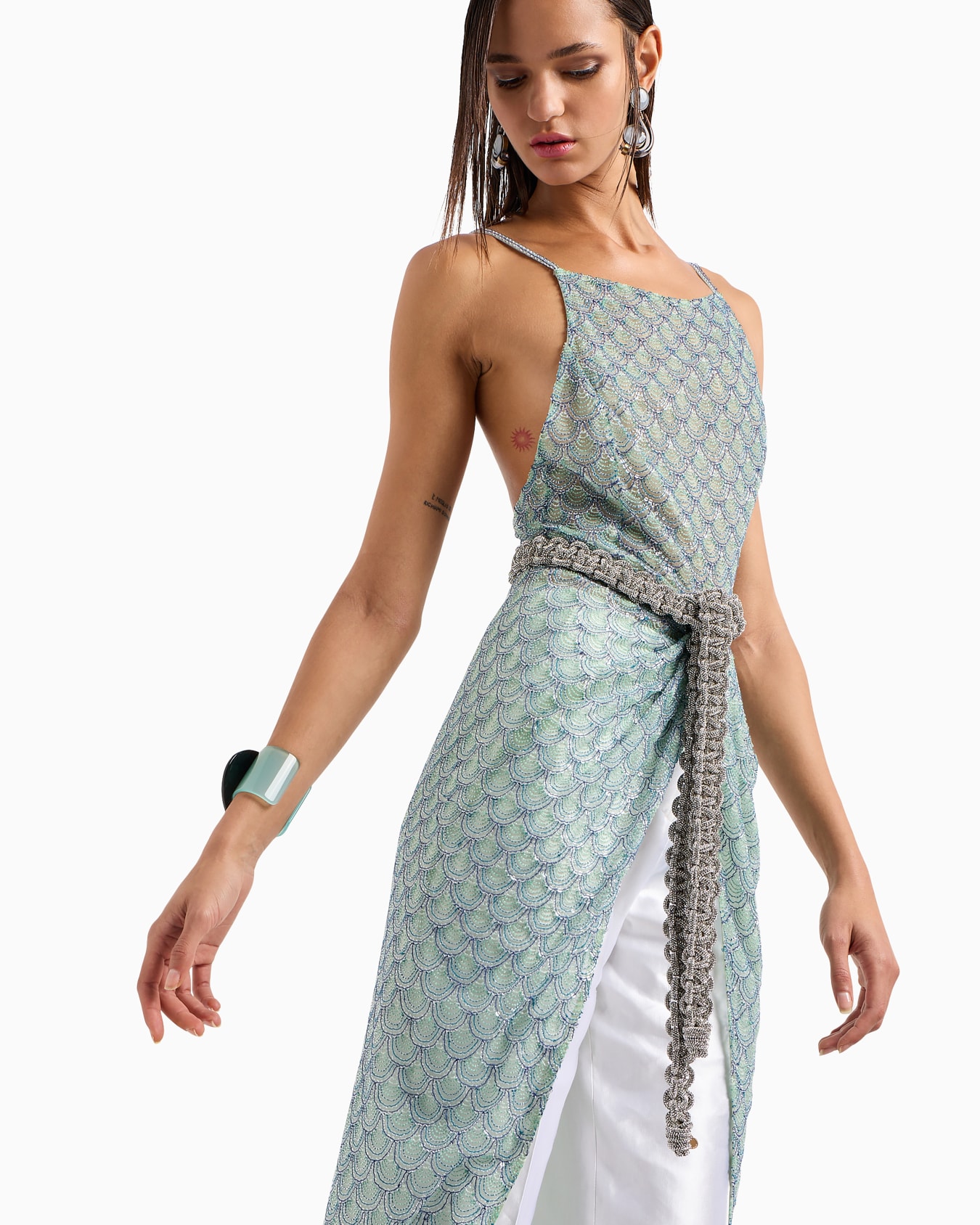 Robe longue en tulle brodé Diapositive 4
