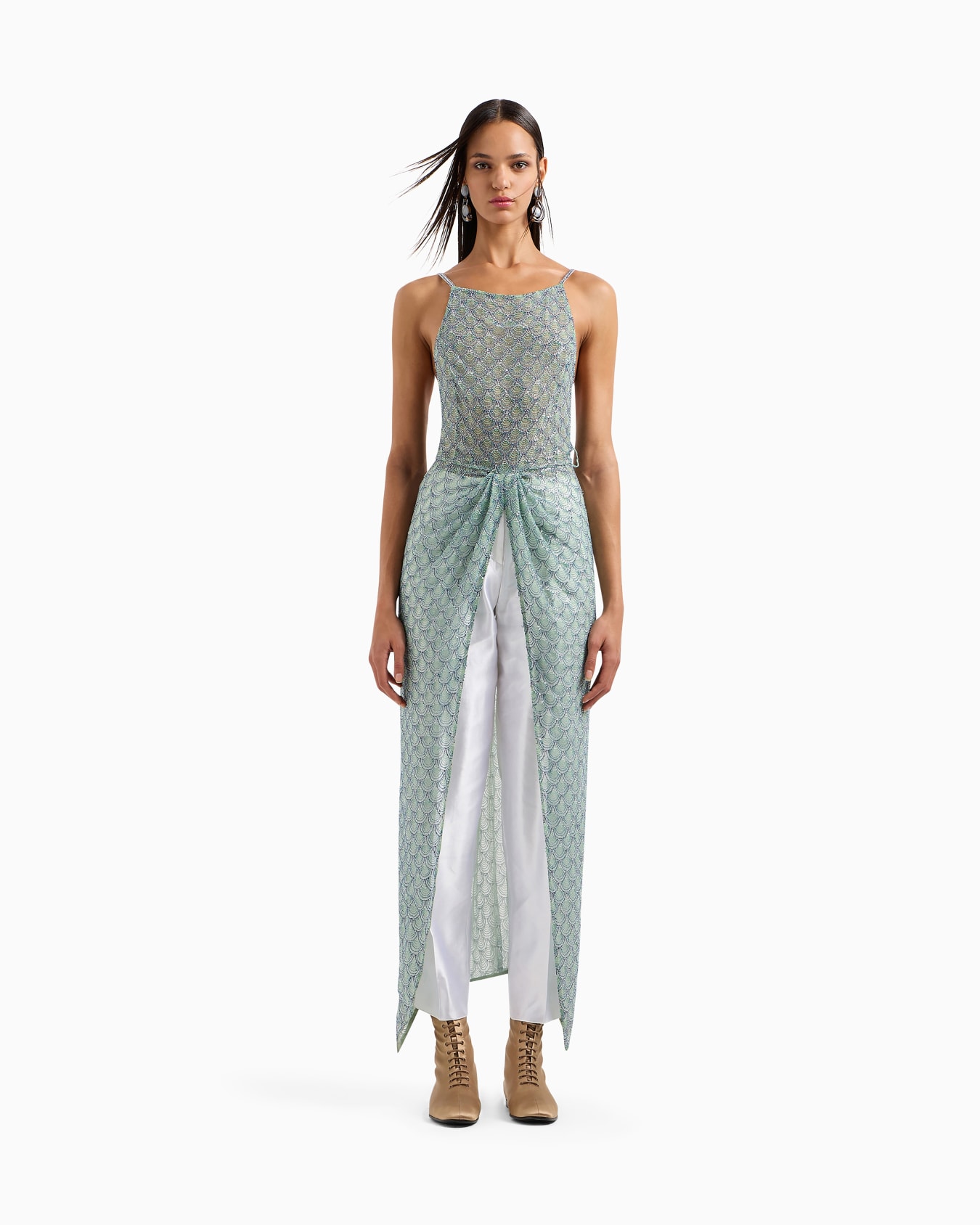 Robe longue en tulle brodé Diapositive 3