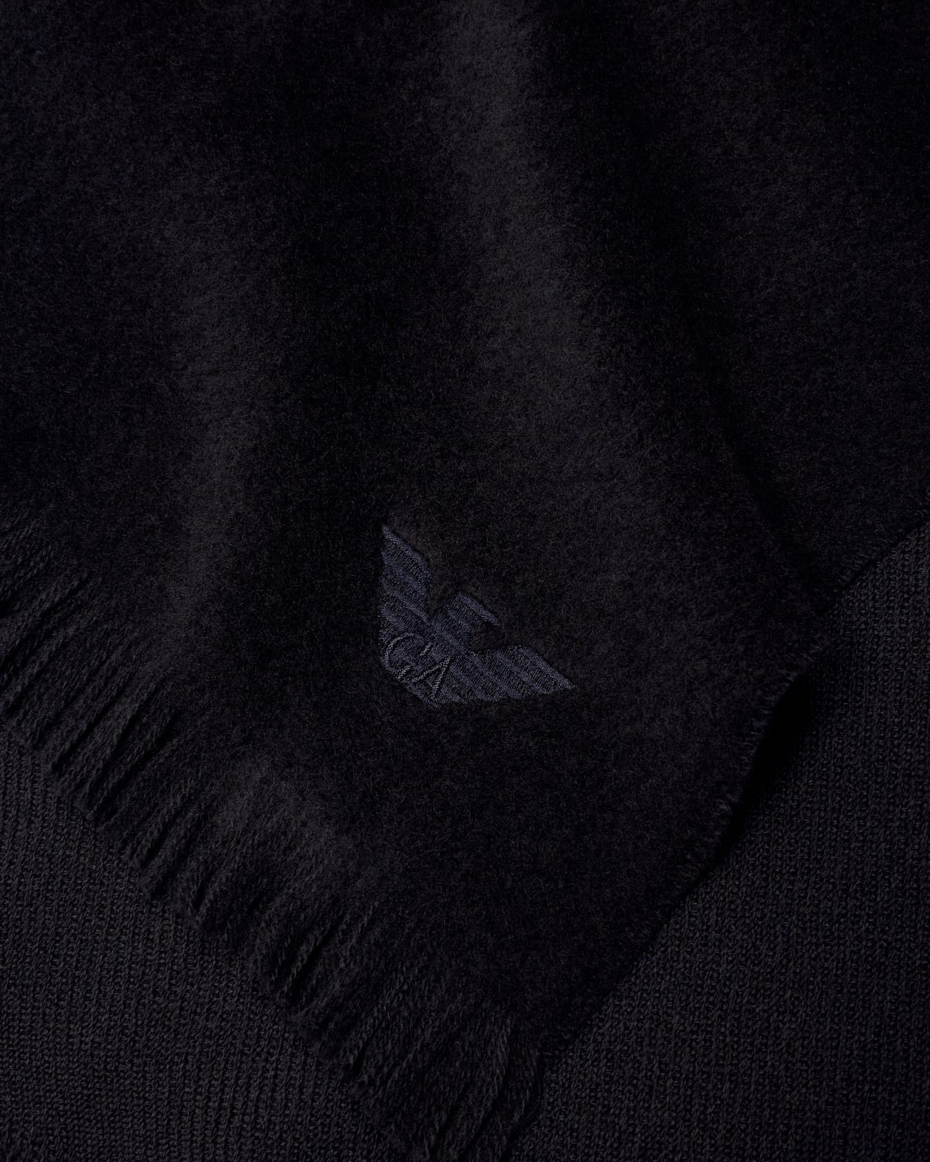 Virgin-wool scarf with micro eagle embroidery Slide 1