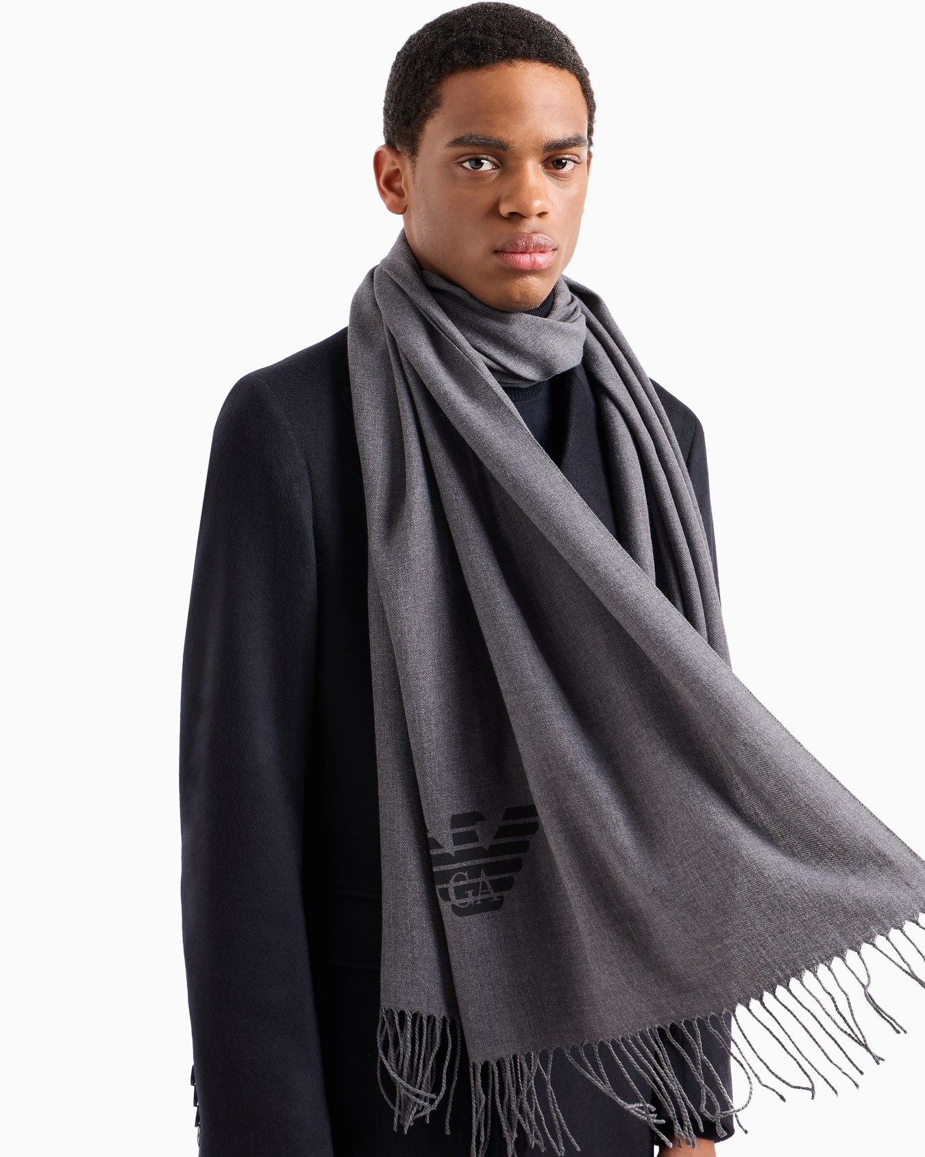 Fringed scarf with eagle print Slide 2