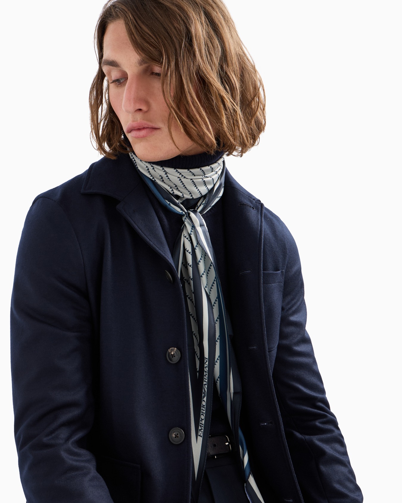 Foulard with all-over print Slide 2
