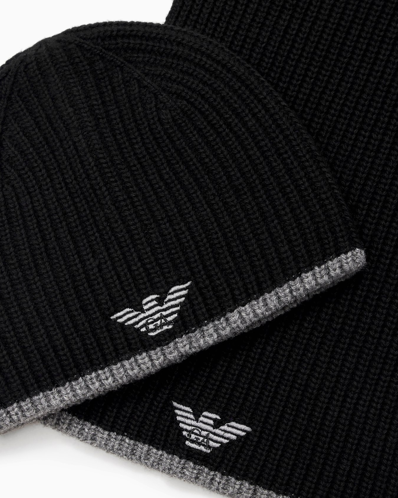 Hat and scarf set with embroidered eagle Slide 1