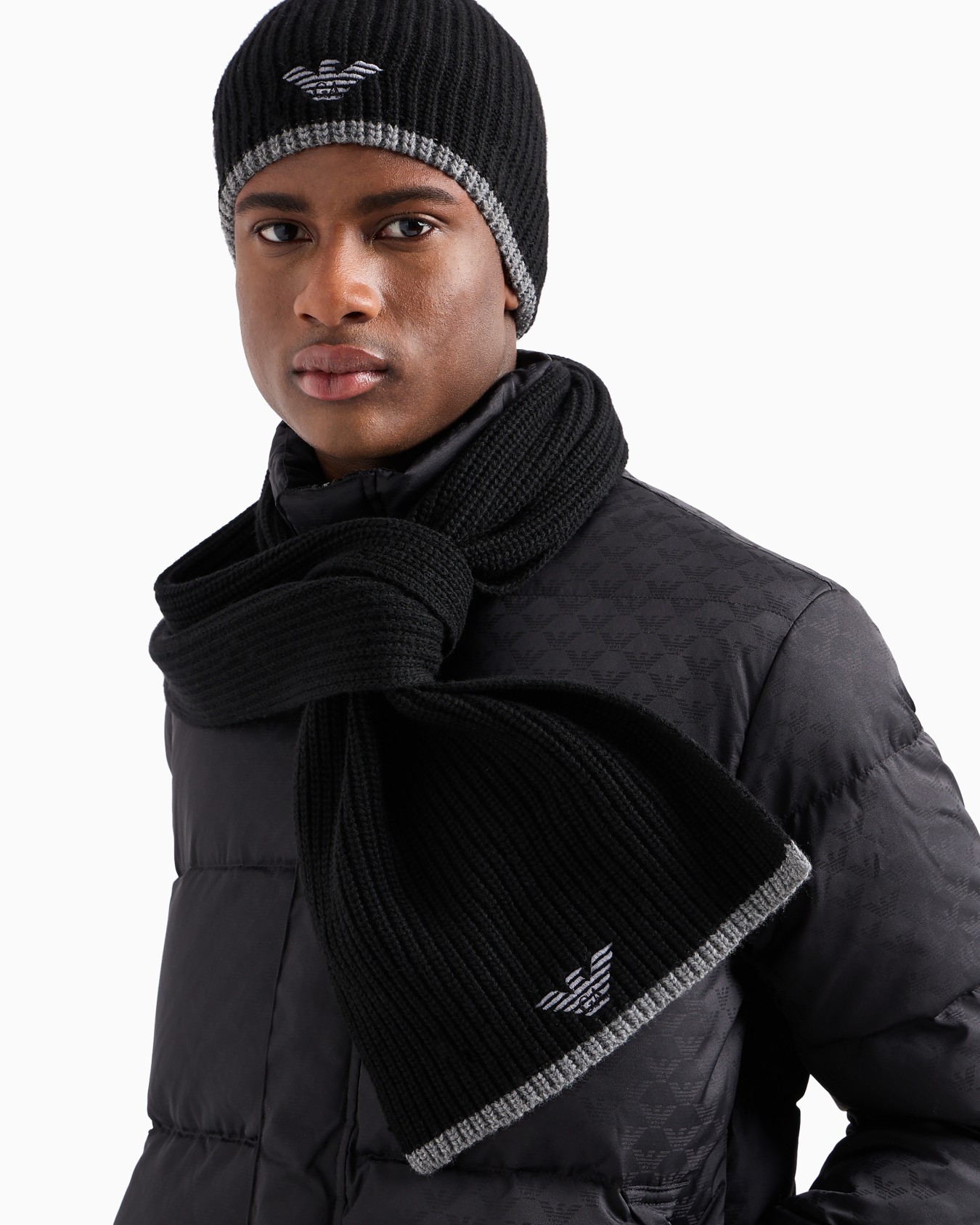 Hat and scarf set with embroidered eagle Slide 2
