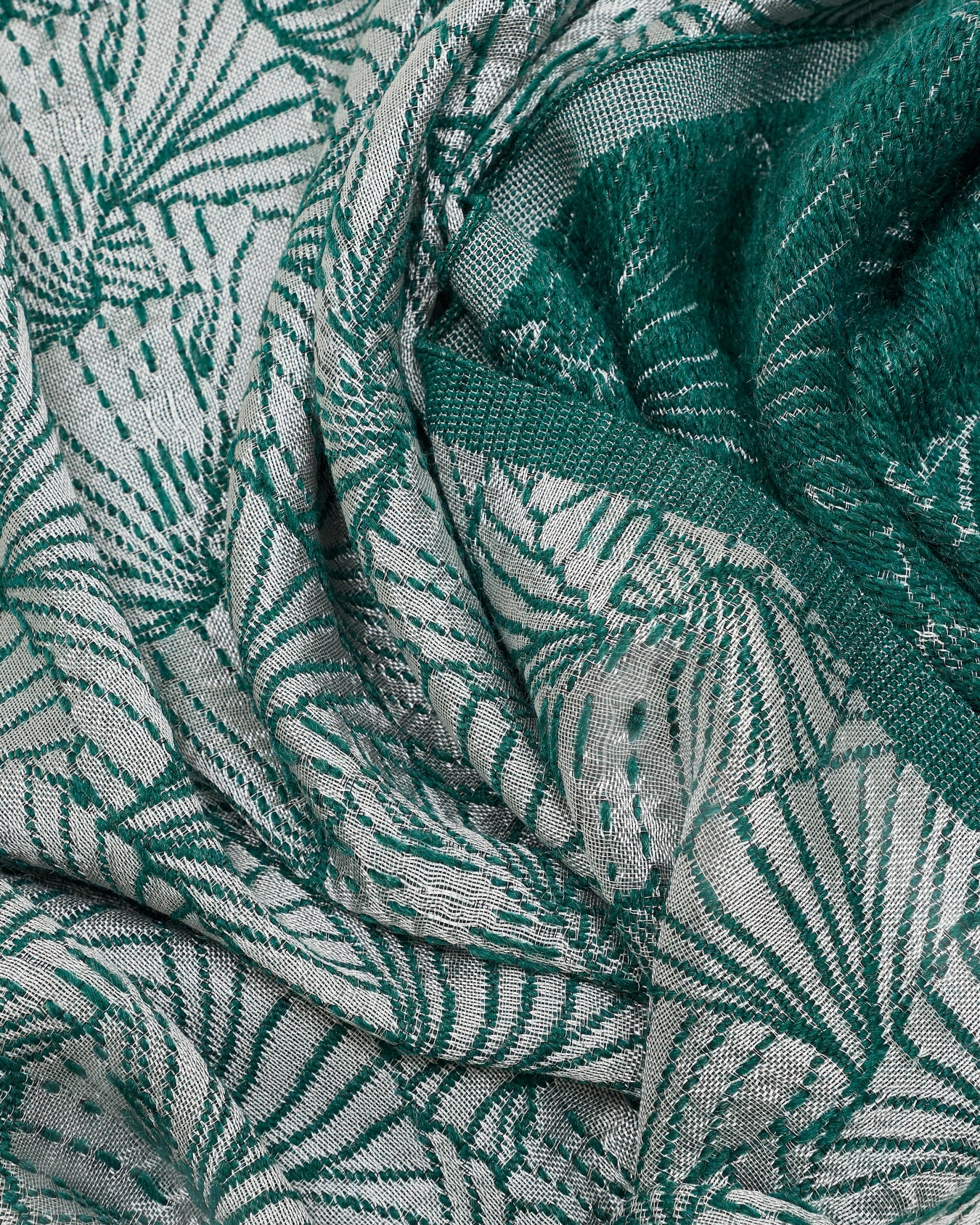 Stola mit durchgehendem Ginkgo-Muster in Jacquard-Stoff-Verarbeitung Folie 1