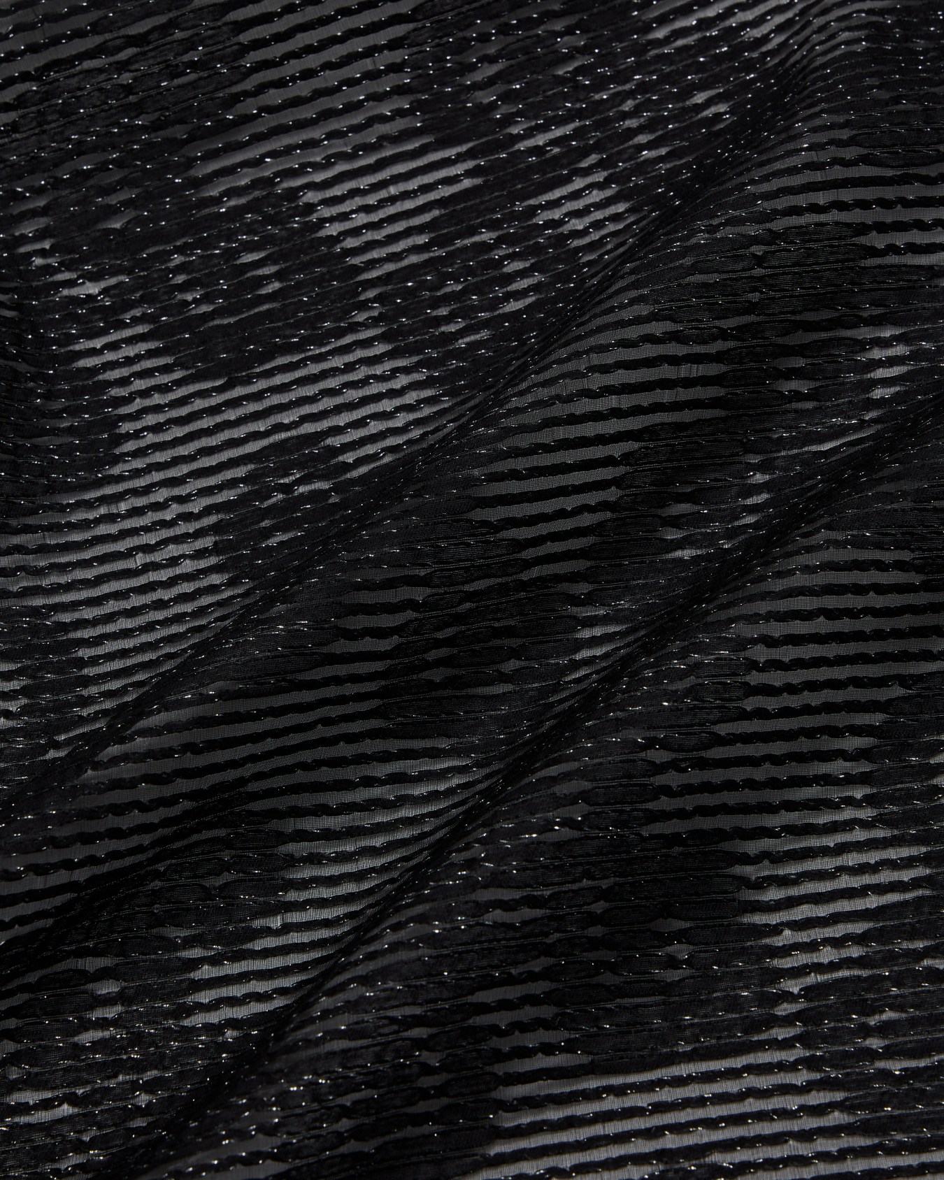 Jacquard silk blend stole with a floral motif Slide 1