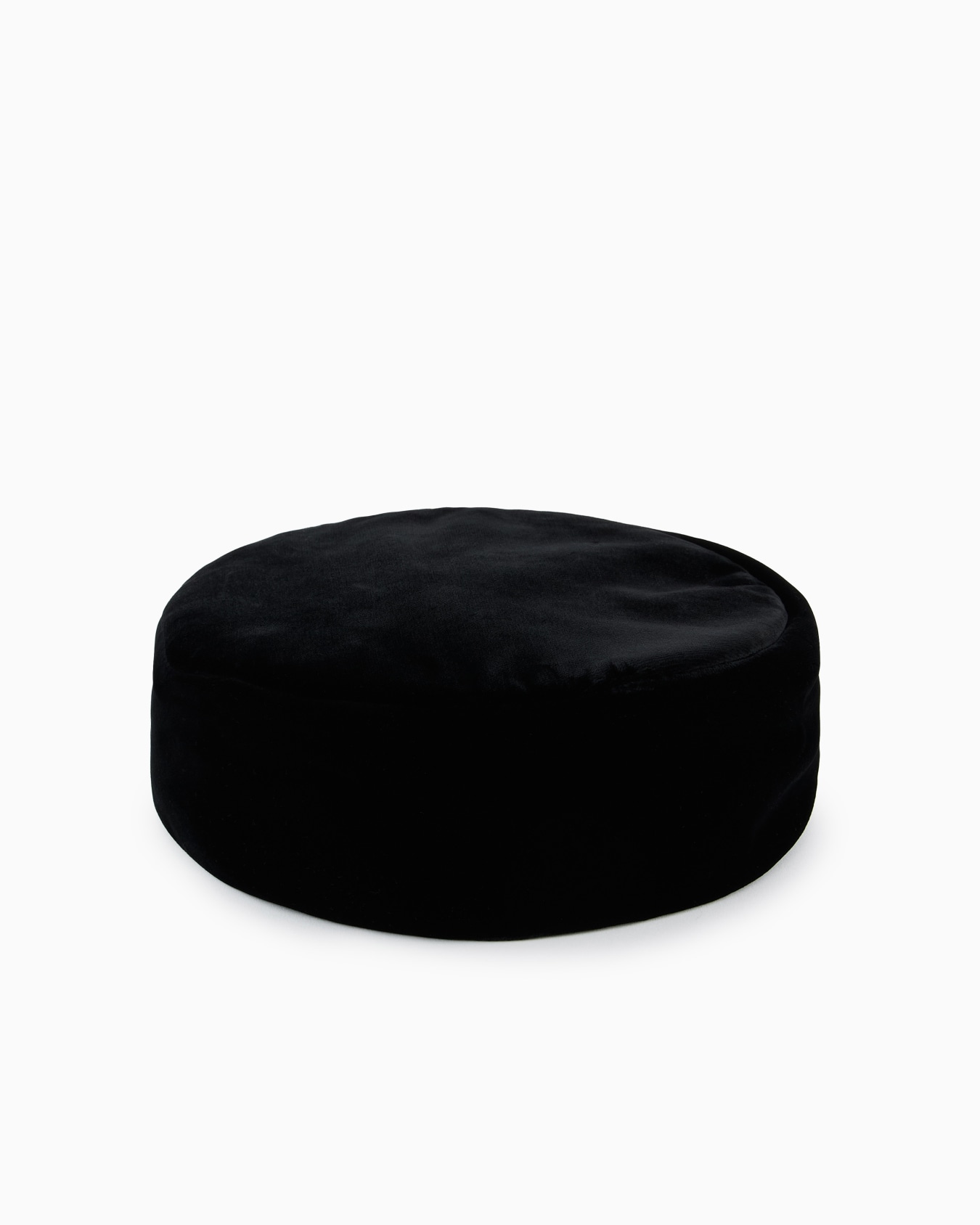 Cappello papalina in velluto Slide 0