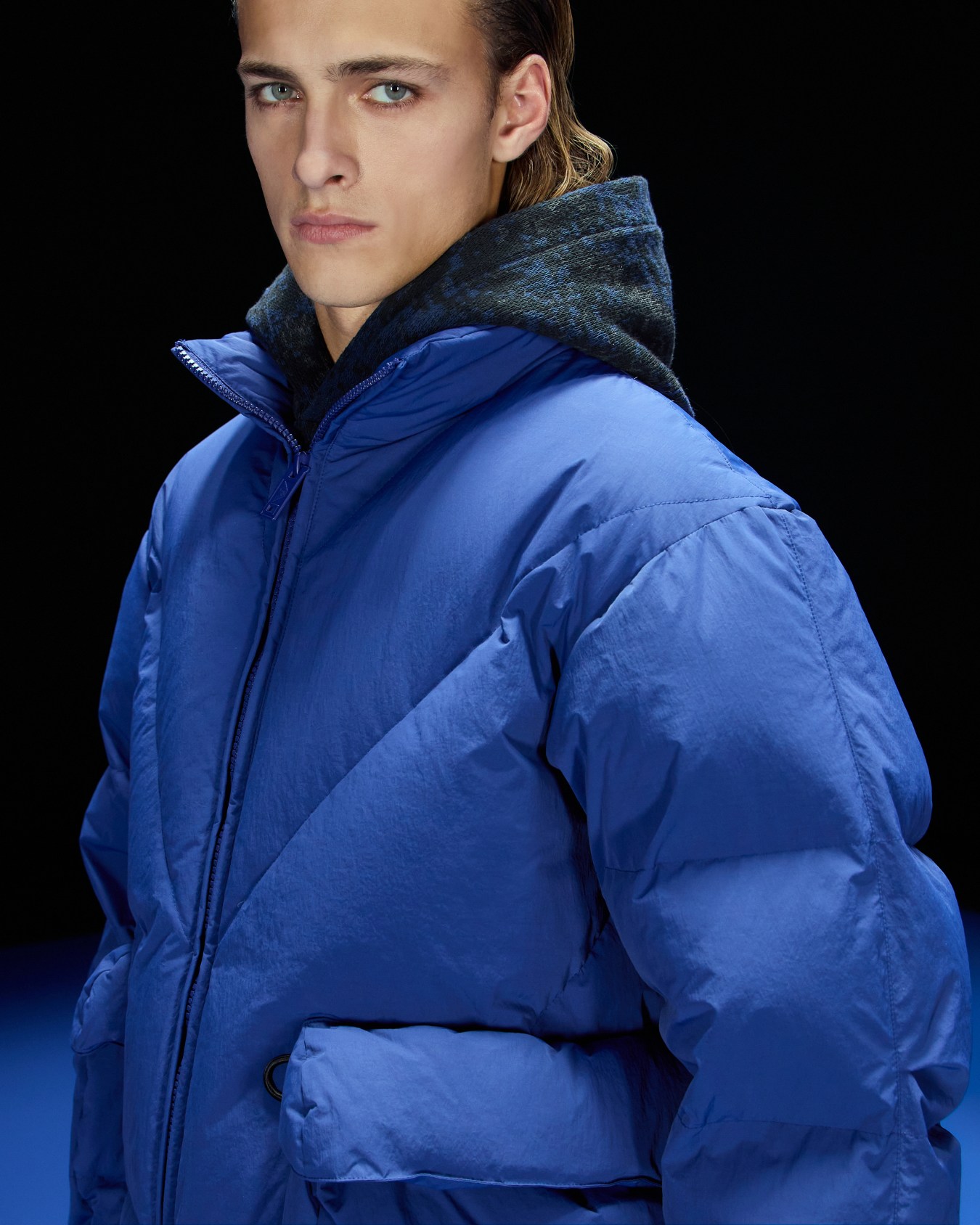 Chaqueta de plumas con cremallera completa de nailon arrugado mate cápsula Black Blue ASV Diapositiva 5