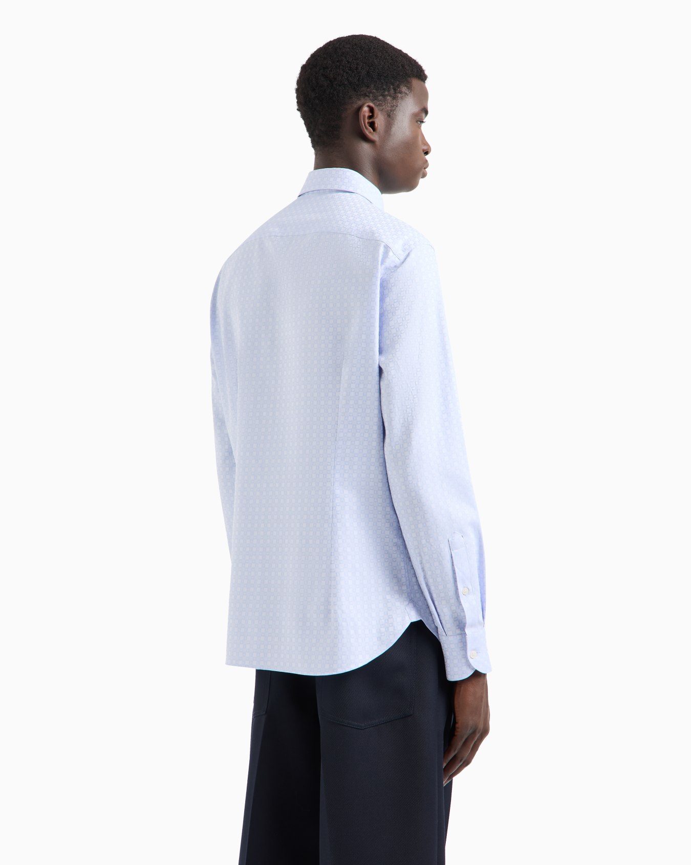 Camisa de algodón en tejido jacquard con fantasía integral de logotipo Diapositiva 2