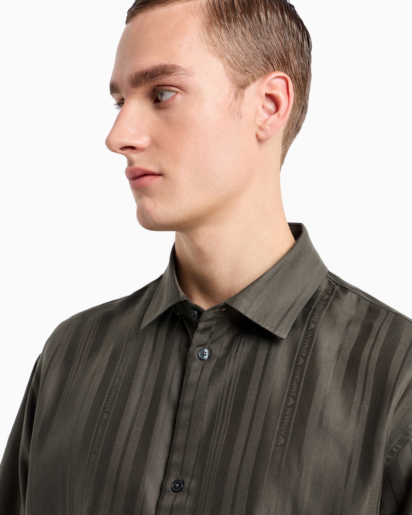 Camisa de corte cómodo, manga corta y capucha de lyocell con patrón integral ASV Diapositiva 4