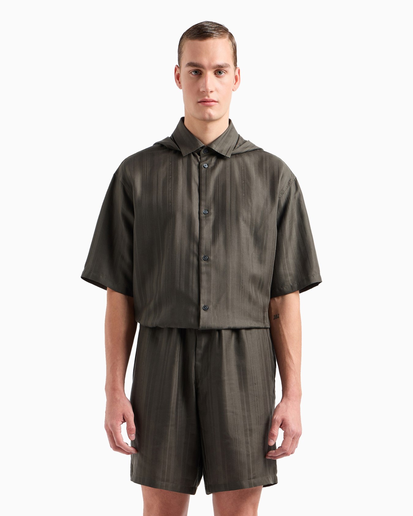 Camisa de corte cómodo, manga corta y capucha de lyocell con patrón integral ASV Diapositiva 2