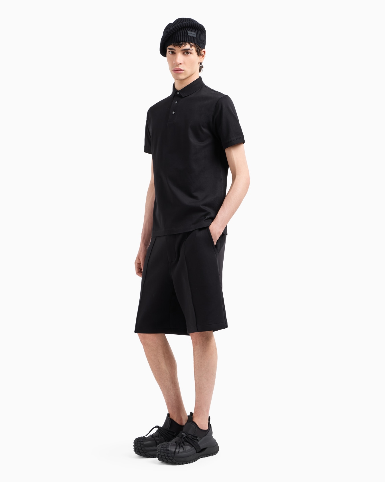 3D-effect embossed jacquard jersey polo shirt Slide 4
