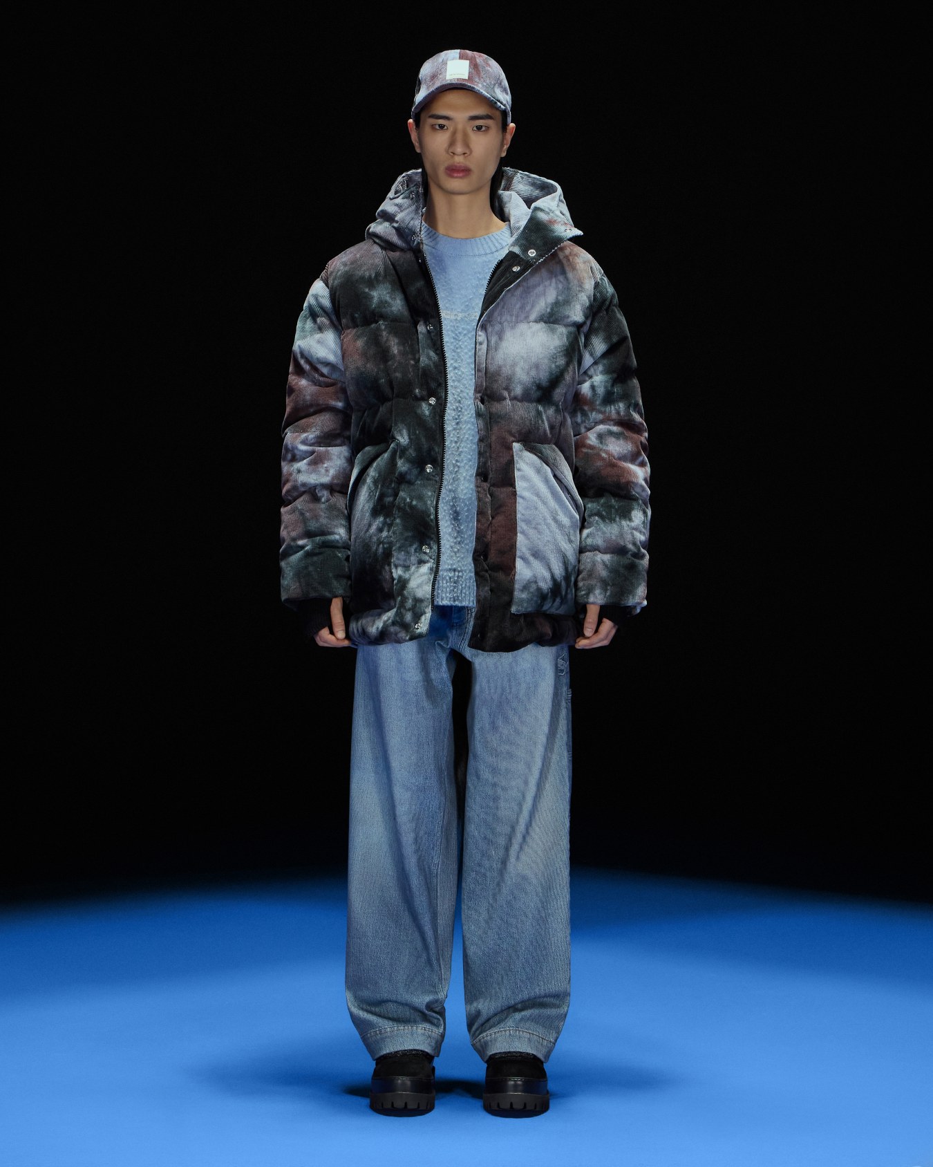 ASV Black Blue capsule collection stretch twill cotton bull jeans with trompe l'oeil print Slide 4