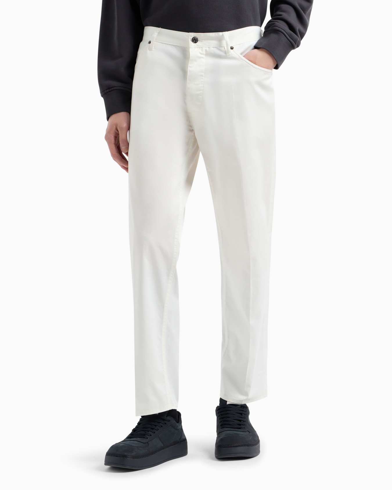Locker sitzende J69 Five-Pocket-Hose aus leichtem Twill Folie 1