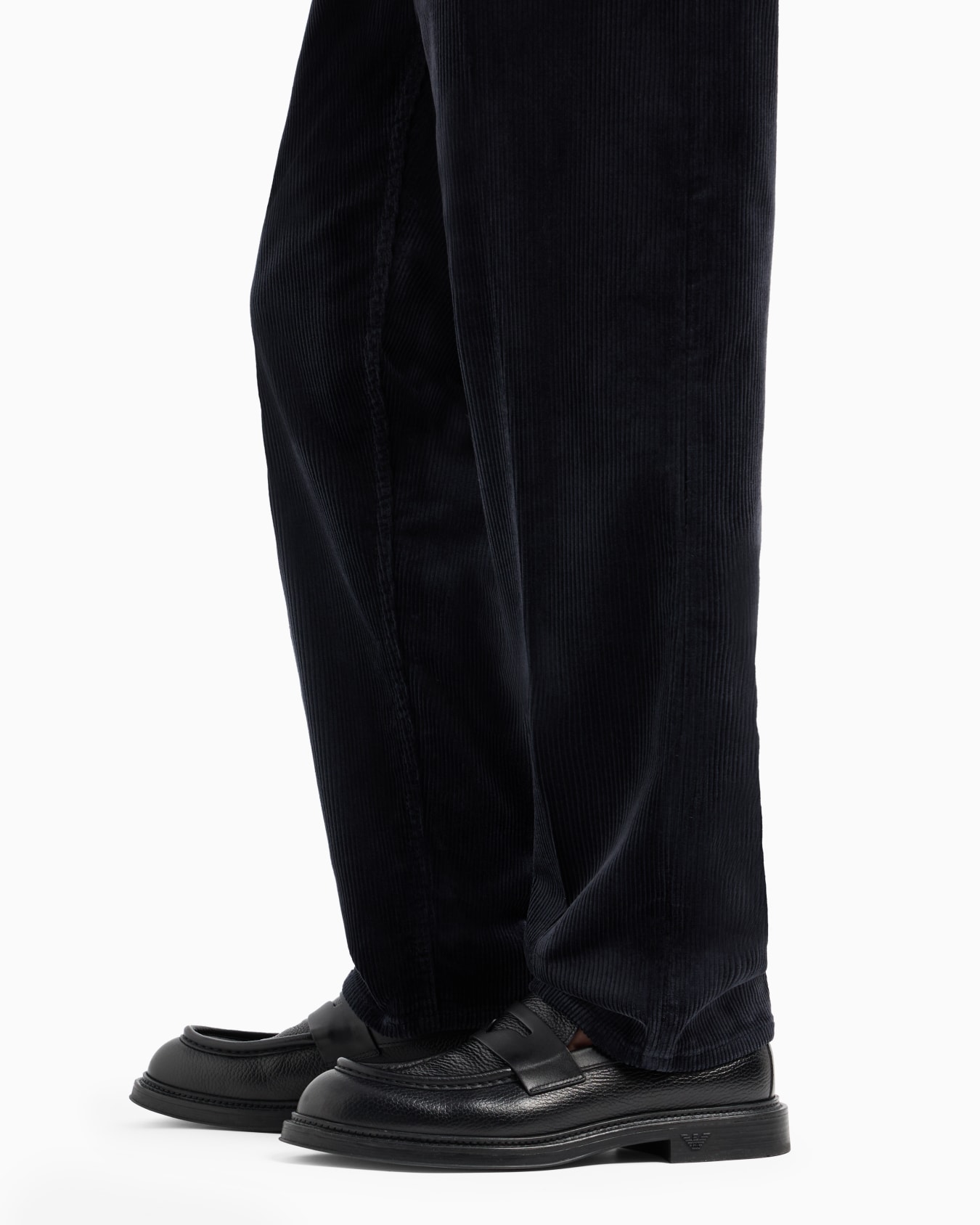 J69 Loose-fit corduroy five-pocket trousers Slide 4